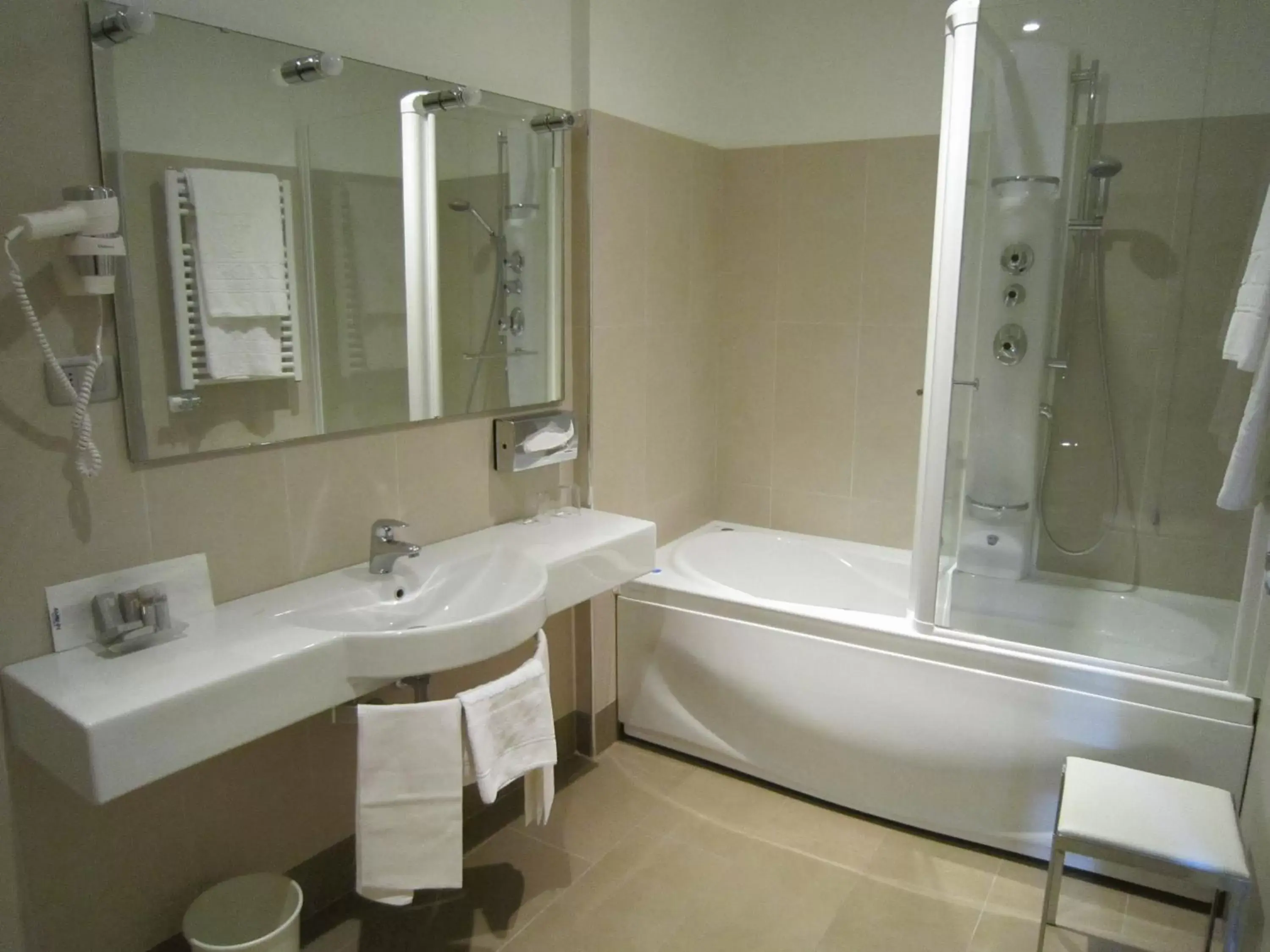 Shower, Bathroom in Albergo Accademia