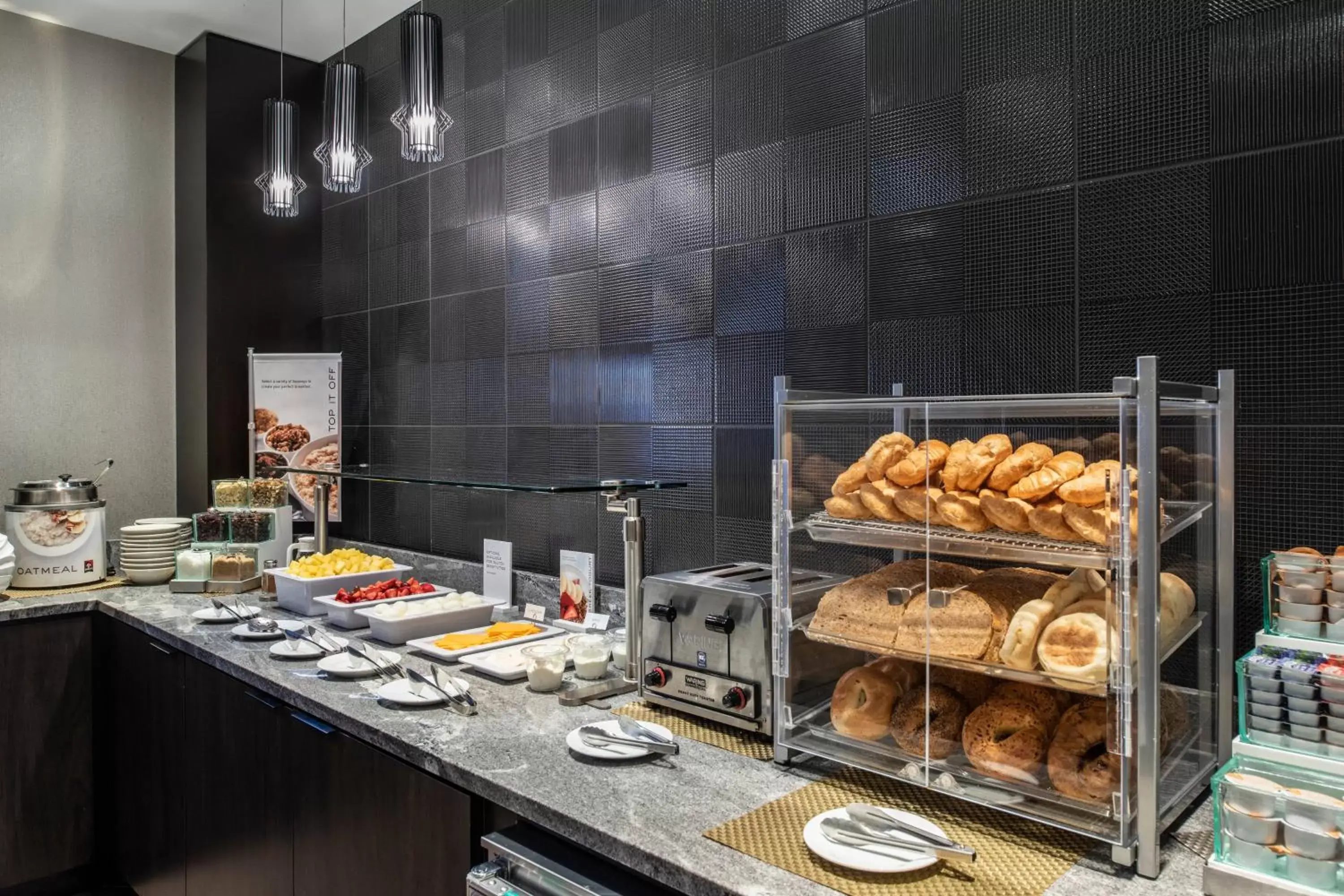 Breakfast, Food in Fairfield Inn & Suites by Marriott Boston Logan Airport/Chelsea