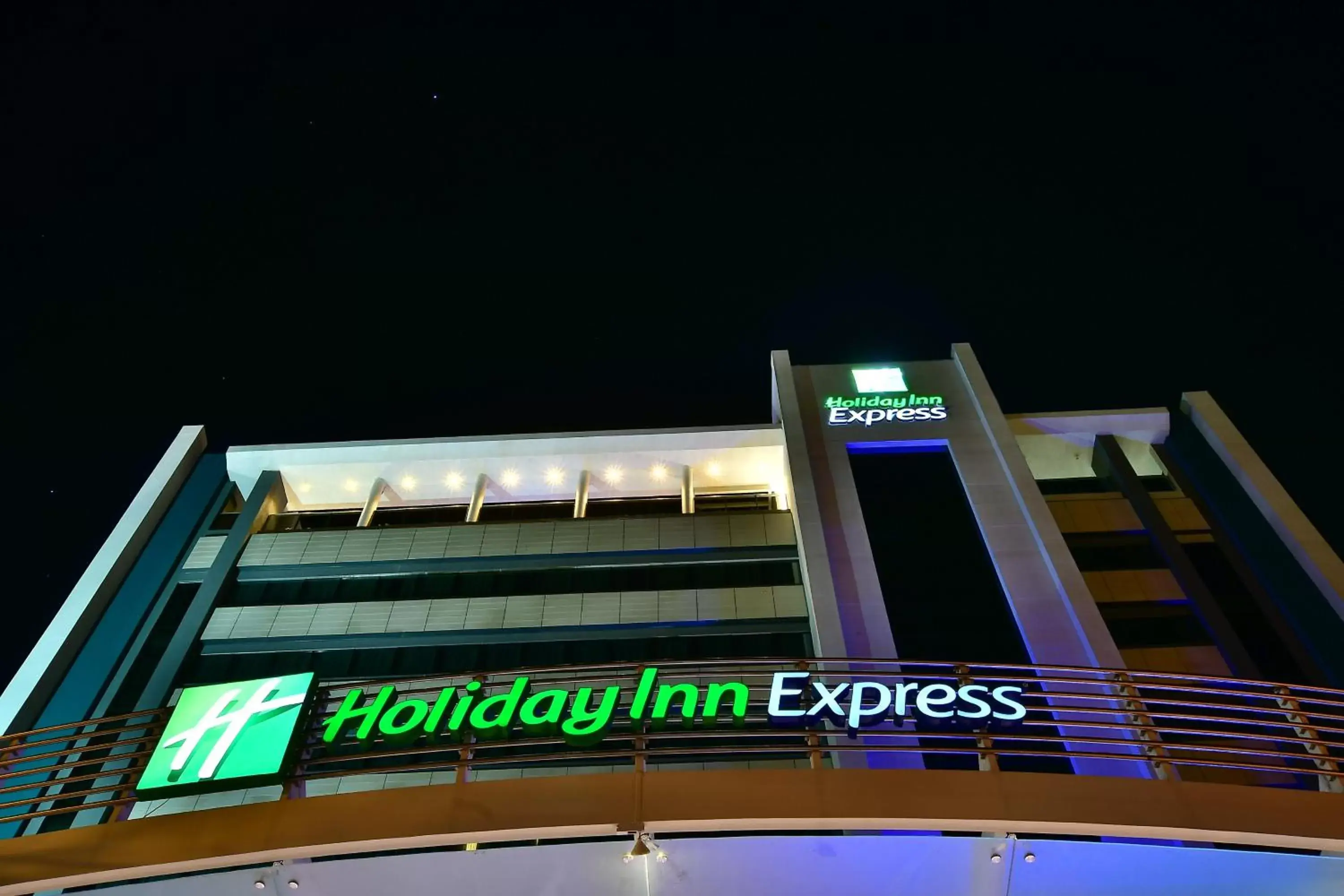 Property Building in Holiday Inn Express Asuncion Aviadores , an IHG Hotel