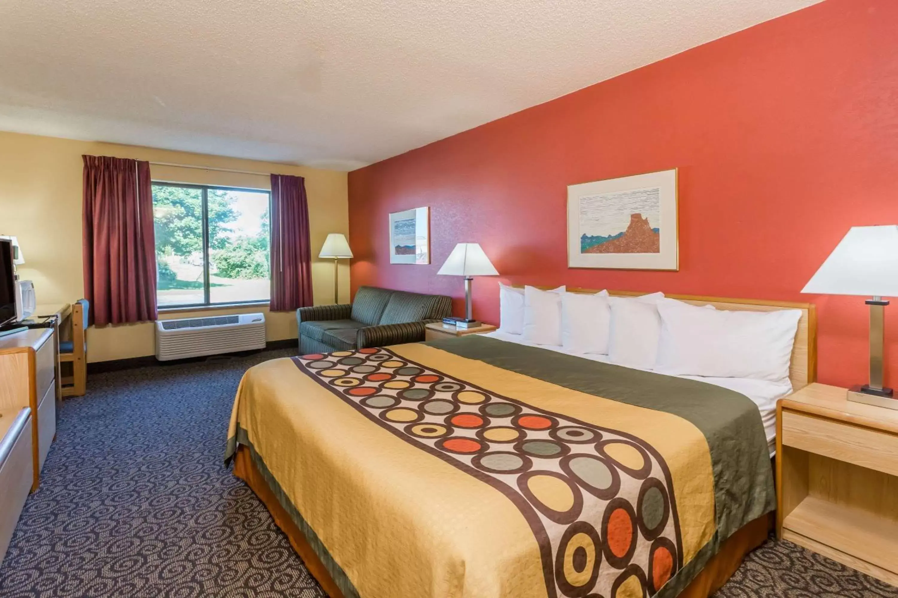 Photo of the whole room, Bed in Super 8 by Wyndham Appleton Photo of the whole room, Bed in Super 8 by Wyndham Appleton