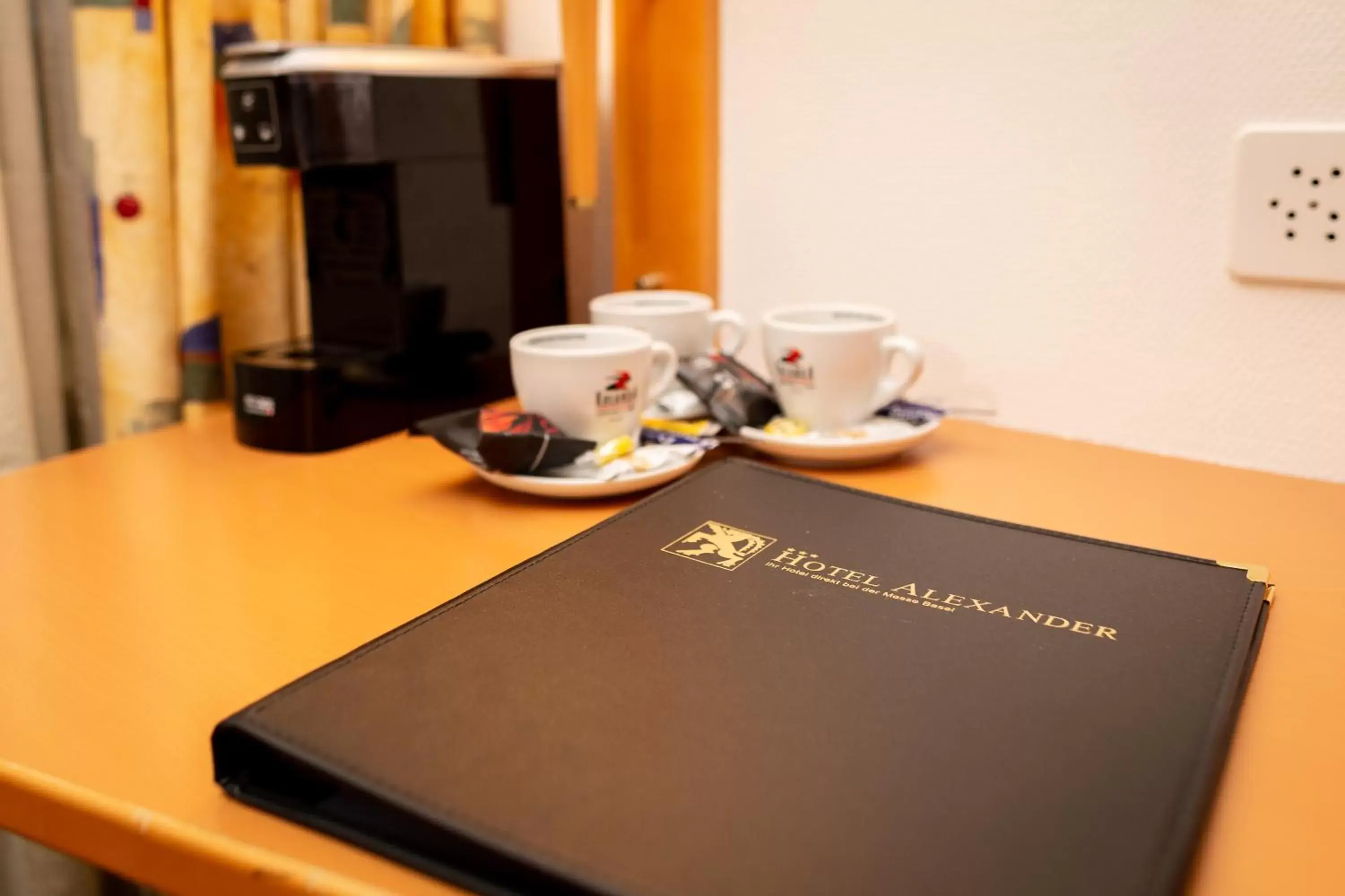 Coffee/tea facilities in Budget Hotel Alexander