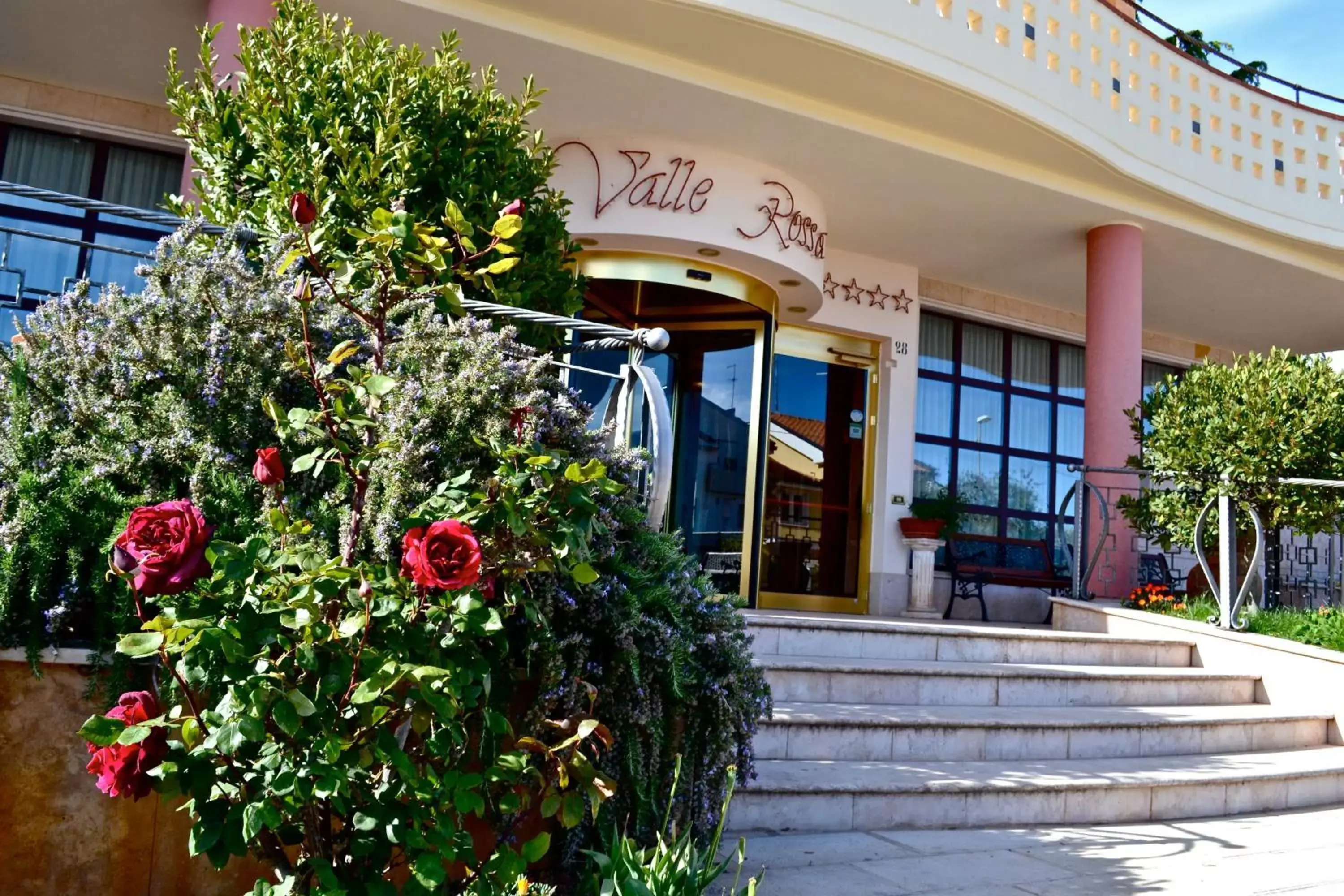 Facade/entrance in Hotel Valle Rossa