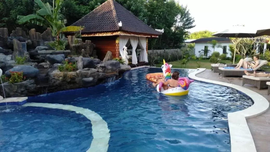 Swimming Pool in Mamamia Island Villa