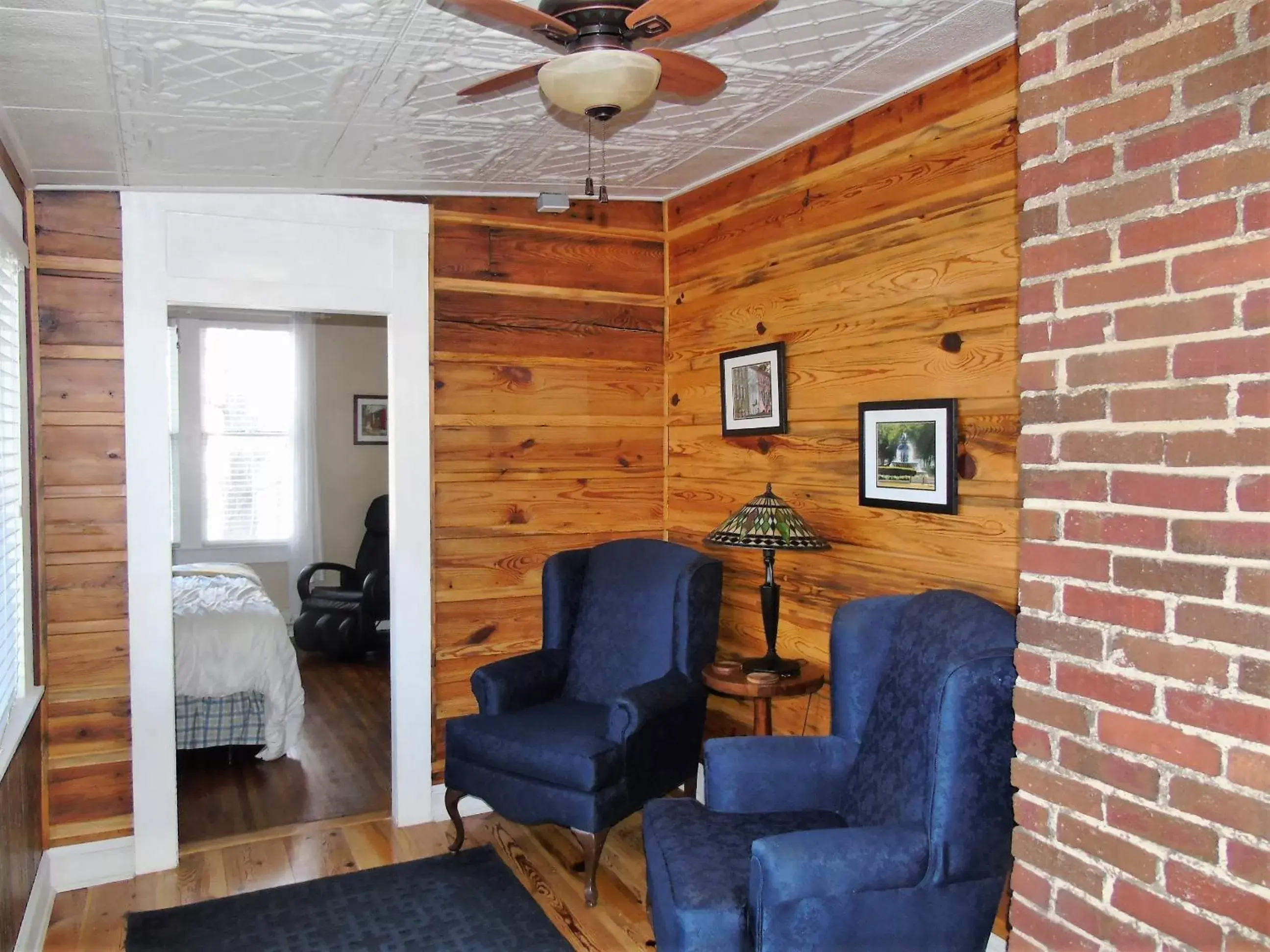 Seating Area in The Charleston Inn