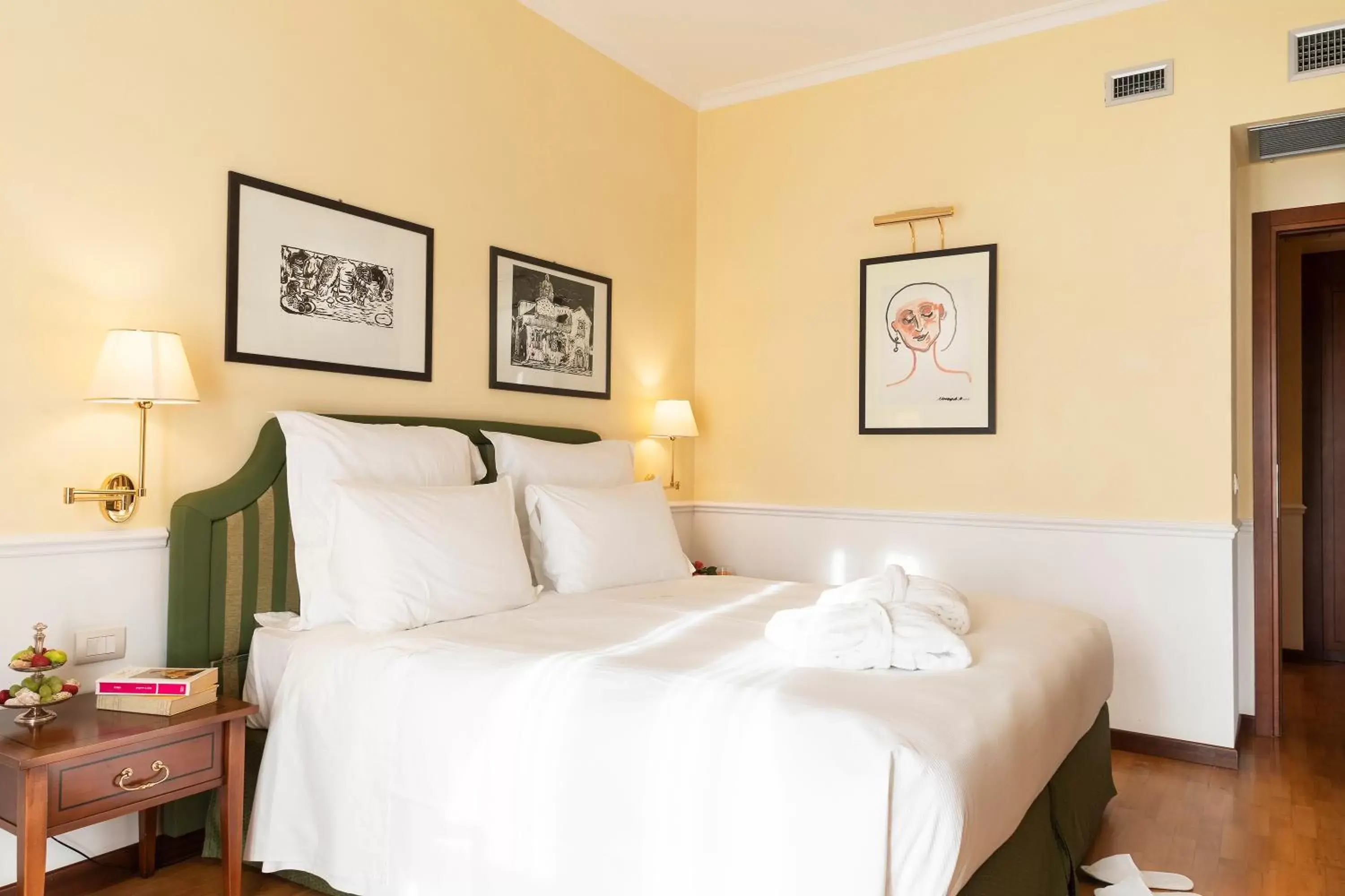 Bedroom, Bed in Il Picciolo Etna Golf Resort & Spa