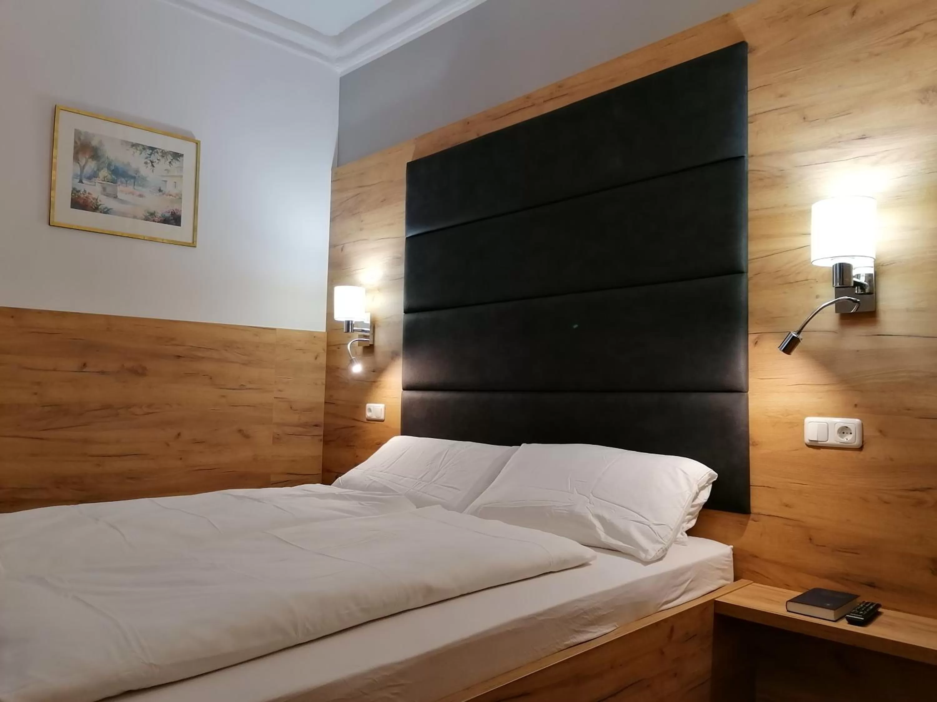 Bedroom, Bed in GOLDEN STAR - Premium Apartments