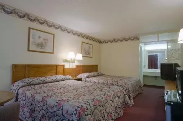 Bed in Americas Best Value Inn Loudon Lenoir City Bed in Americas Best Value Inn Loudon Lenoir City