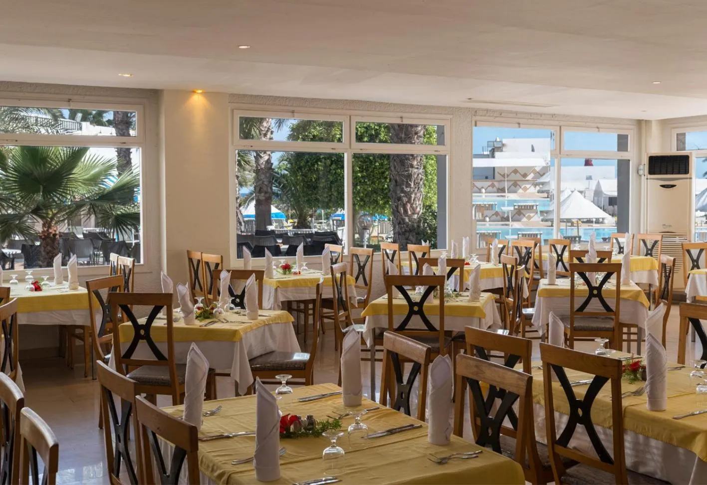 Restaurant/places to eat in Hotel El Fell