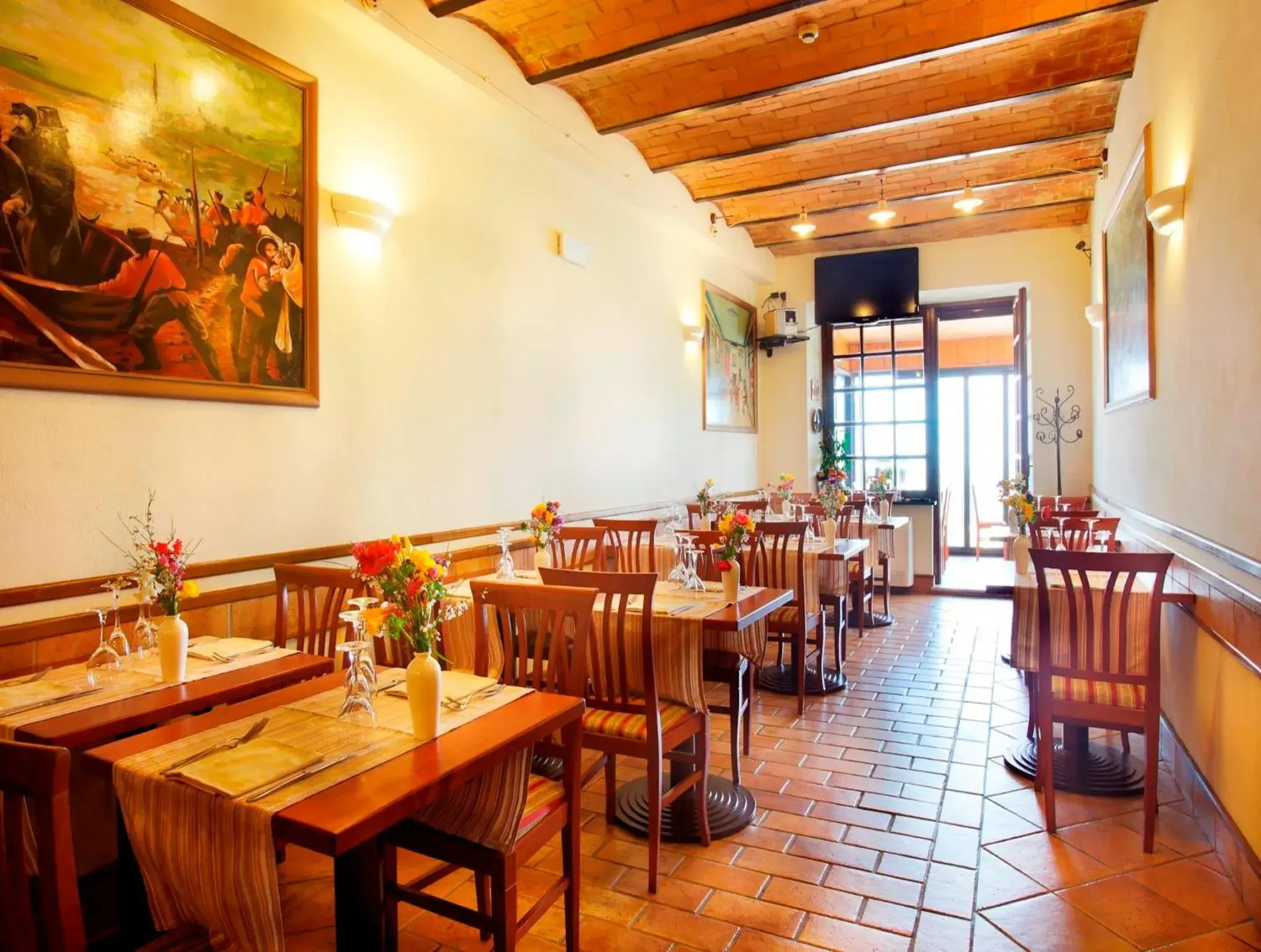 Restaurant/Places to Eat in Hotel Ristorante Garibaldi