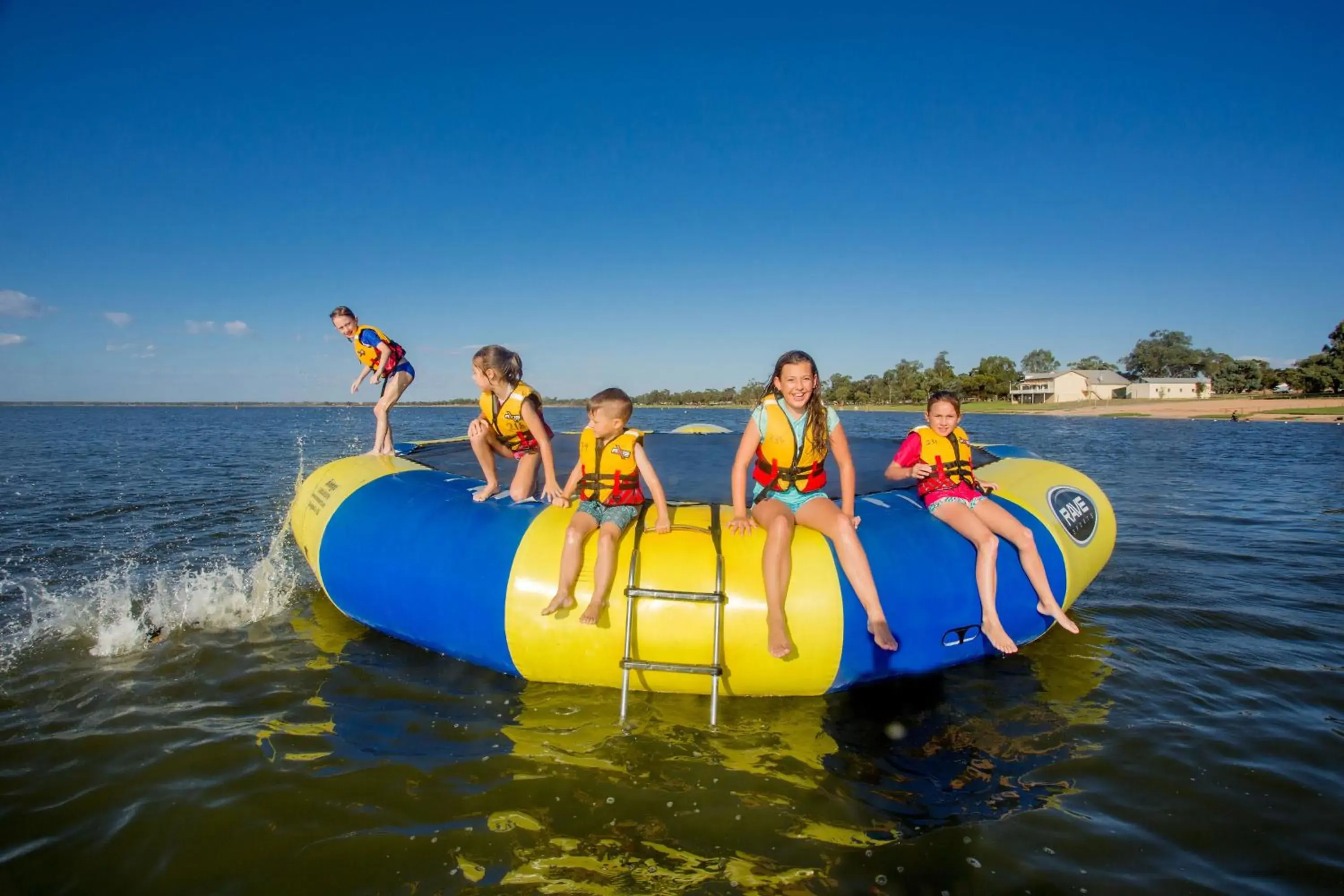 Children play ground in Discovery Parks - Lake Bonney