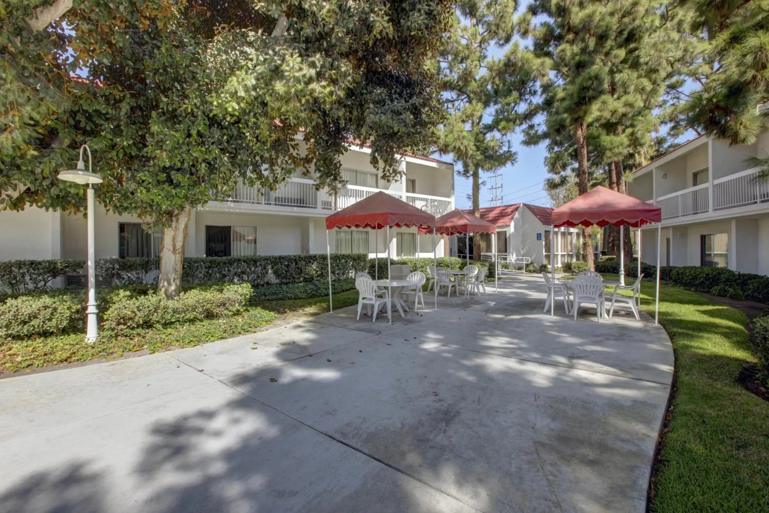 Facade/entrance, Property Building in Motel 6-Santa Ana, CA - Irvine - Orange County Airport