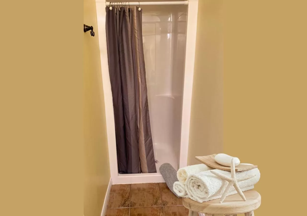 Bathroom in Sea Breeze Bed & Breakfast and RV Park