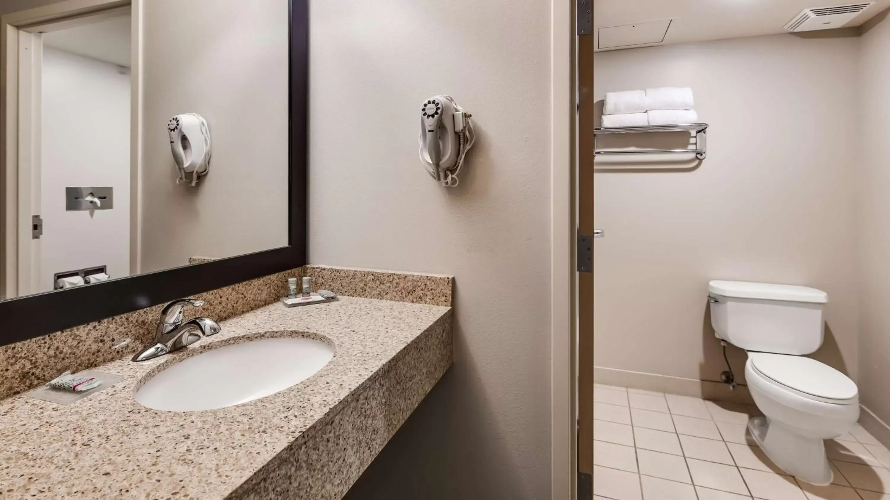 Bathroom in Best Western Beacon Inn