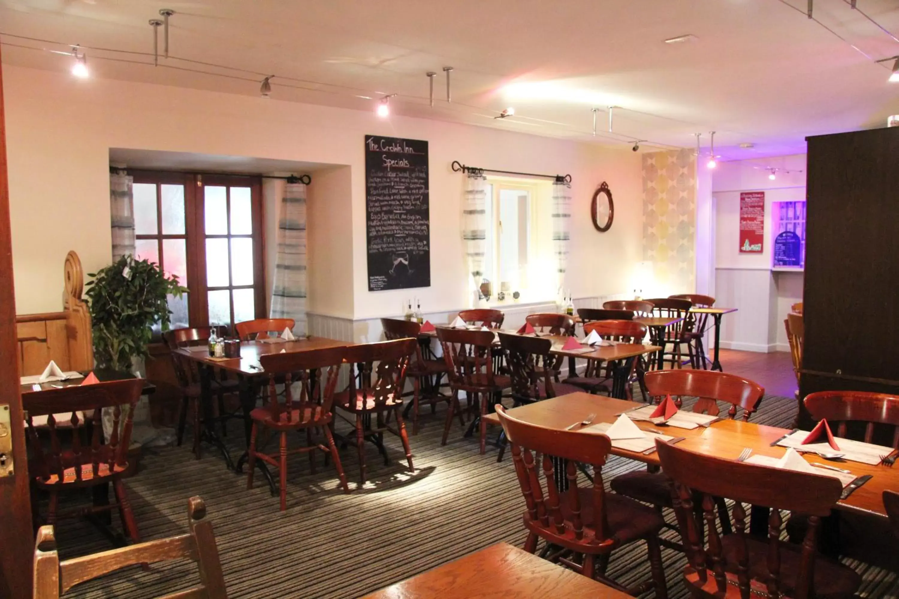 Restaurant/Places to Eat in The crown inn Longtown