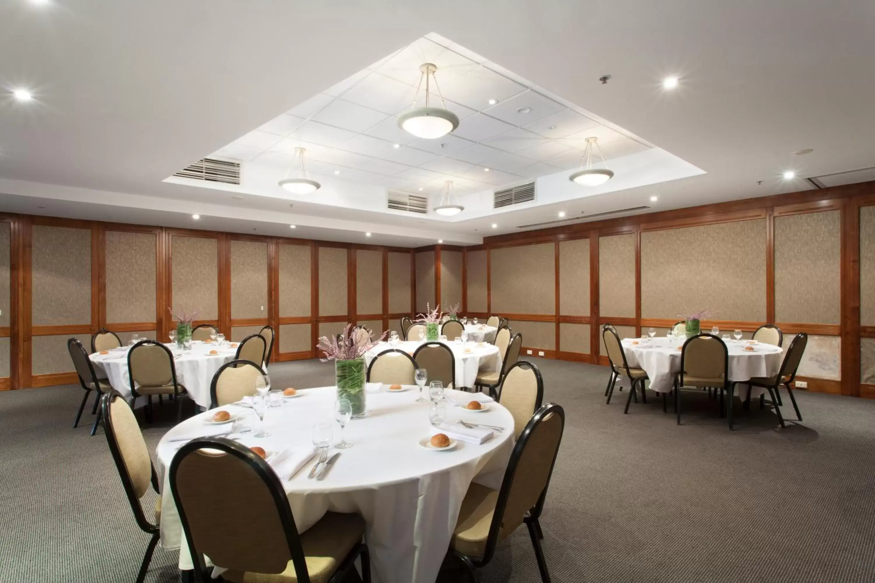 Banquet/Function facilities in Melbourne Metropole Central