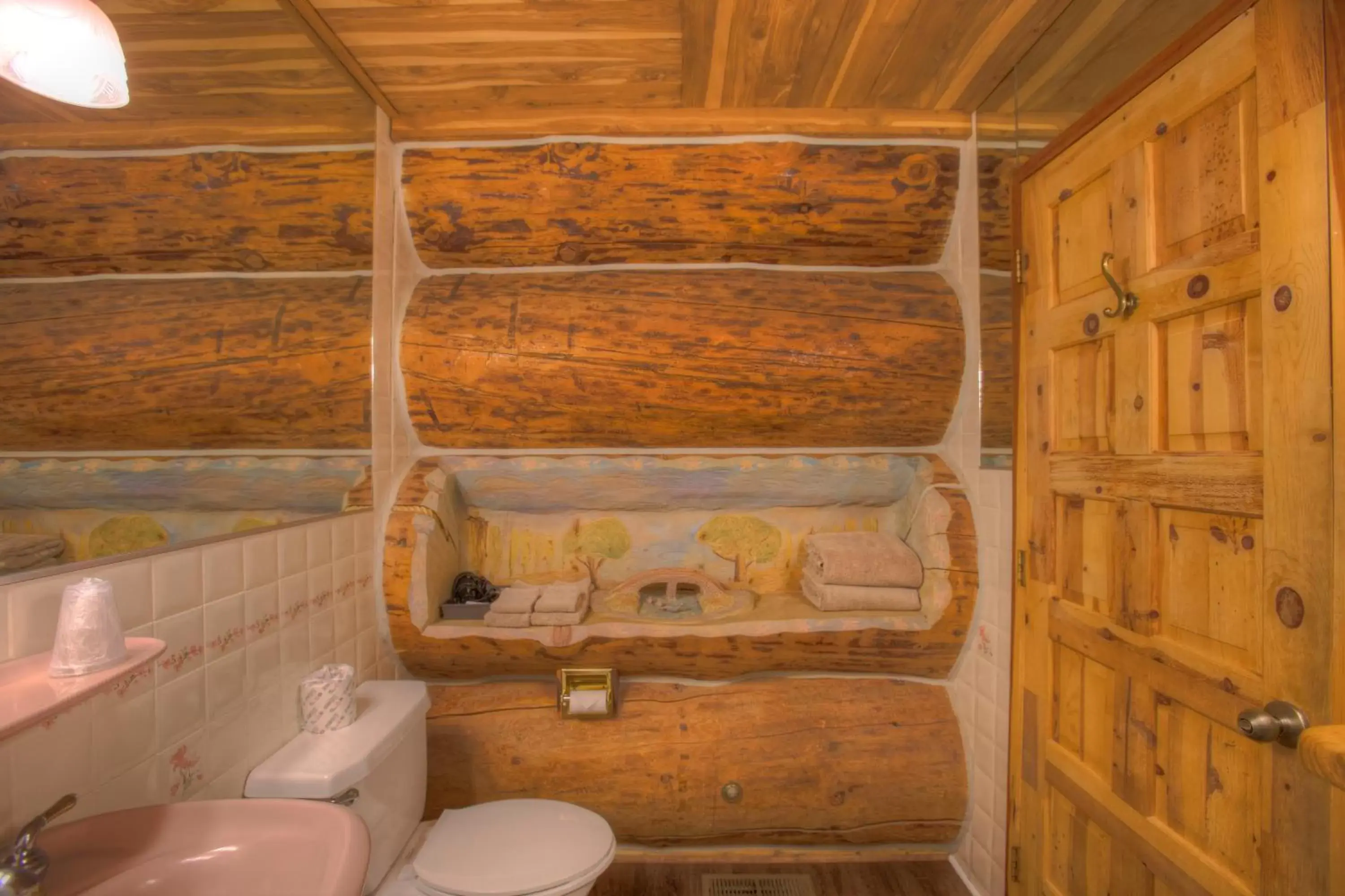 Bathroom in Soap Lake Natural Spa and Resort