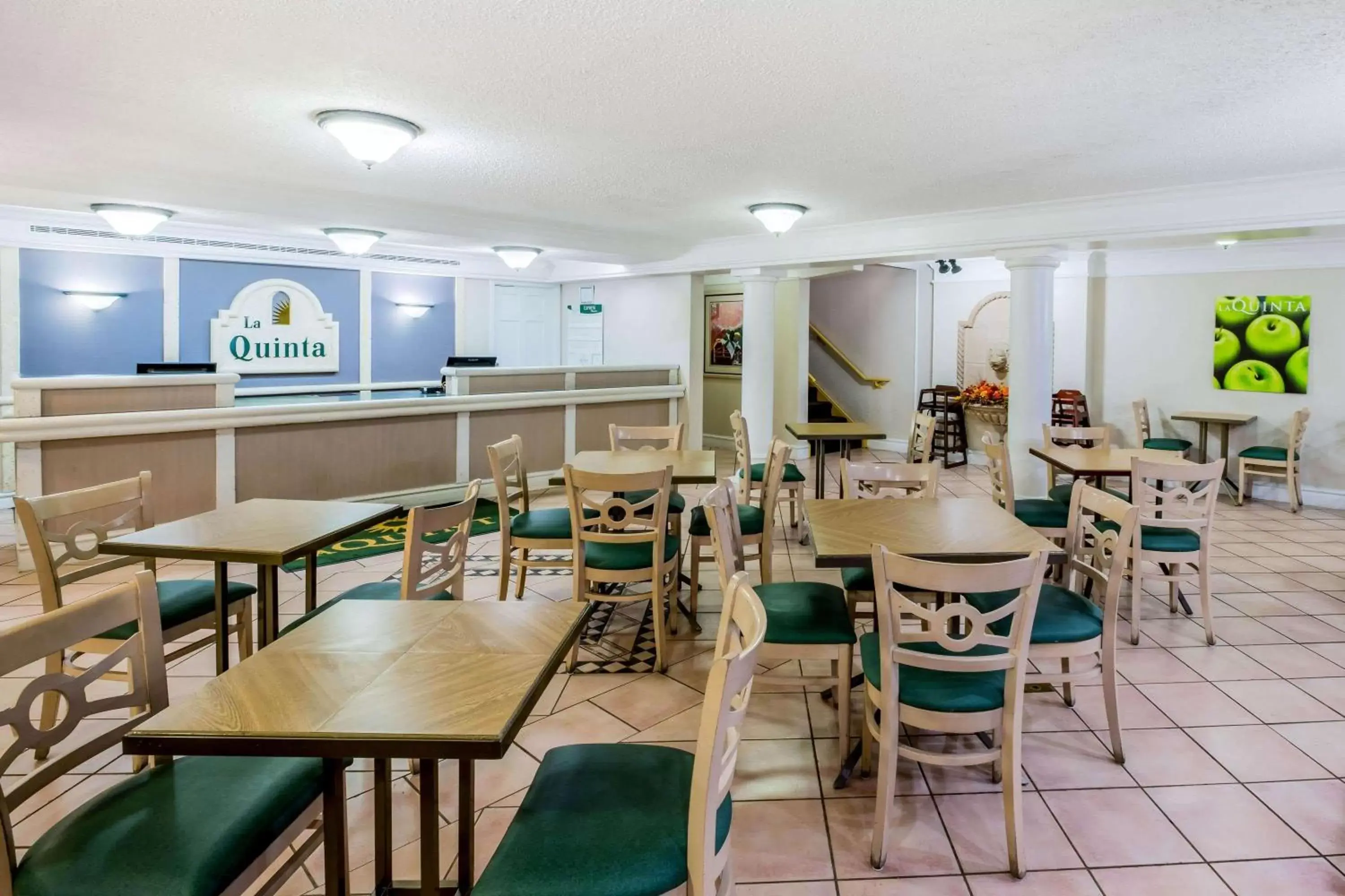 Lobby or reception, Restaurant/Places to Eat in La Quinta Inn by Wyndham Lufkin