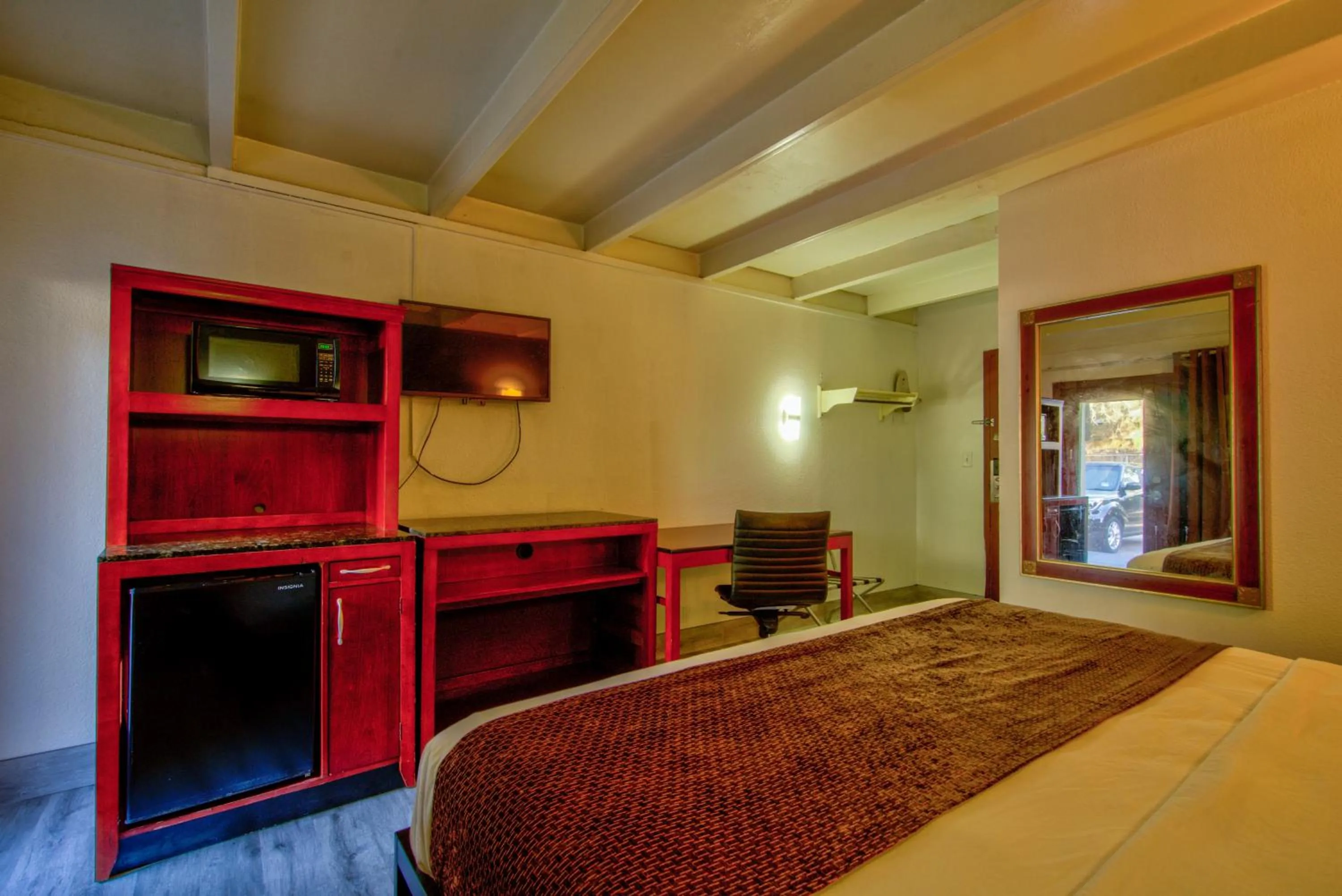 TV/Entertainment Center in Clearwater Hotel