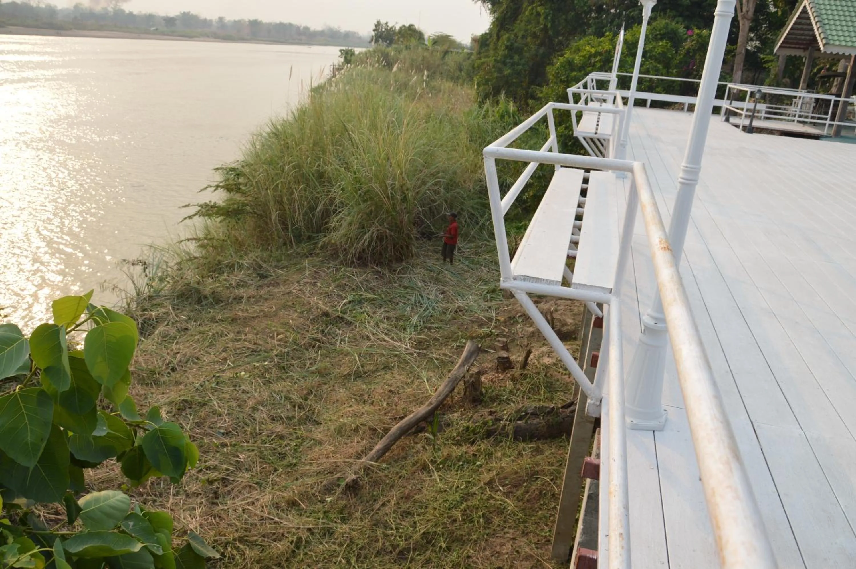 Scenic Riverside Resort