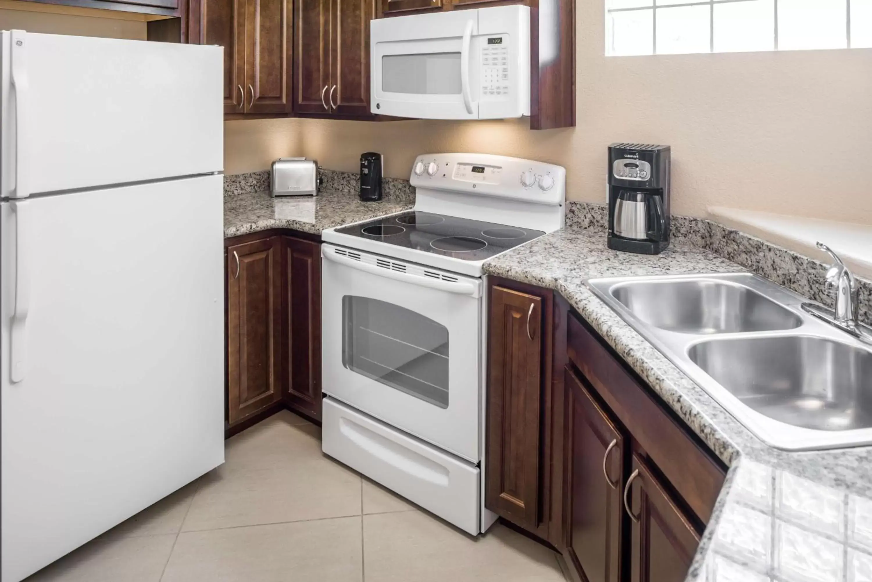 Kitchen or kitchenette, Kitchen/Kitchenette in Hilton Vacation Club Scottsdale Links Resort