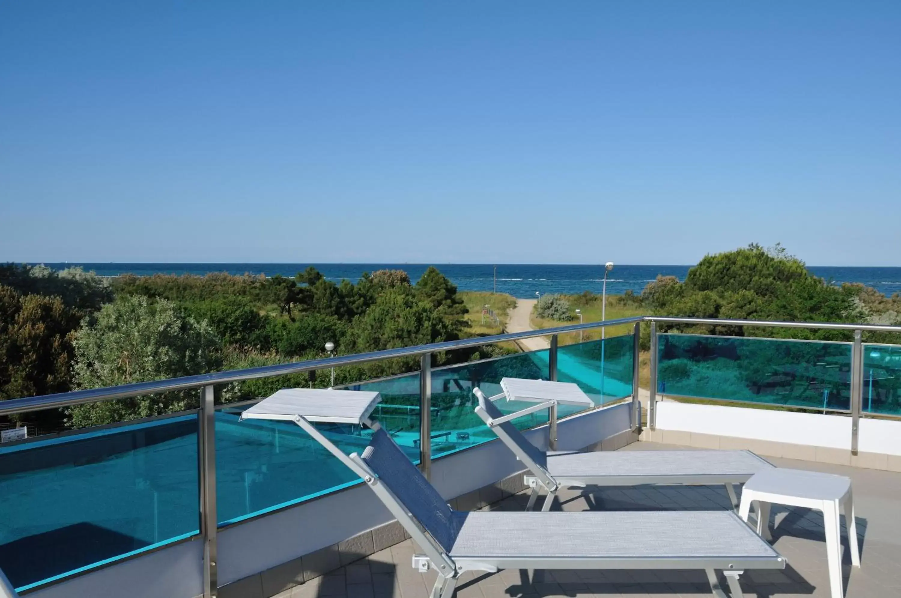 Balcony/Terrace, Pool View in Hotel Residence Le Dune