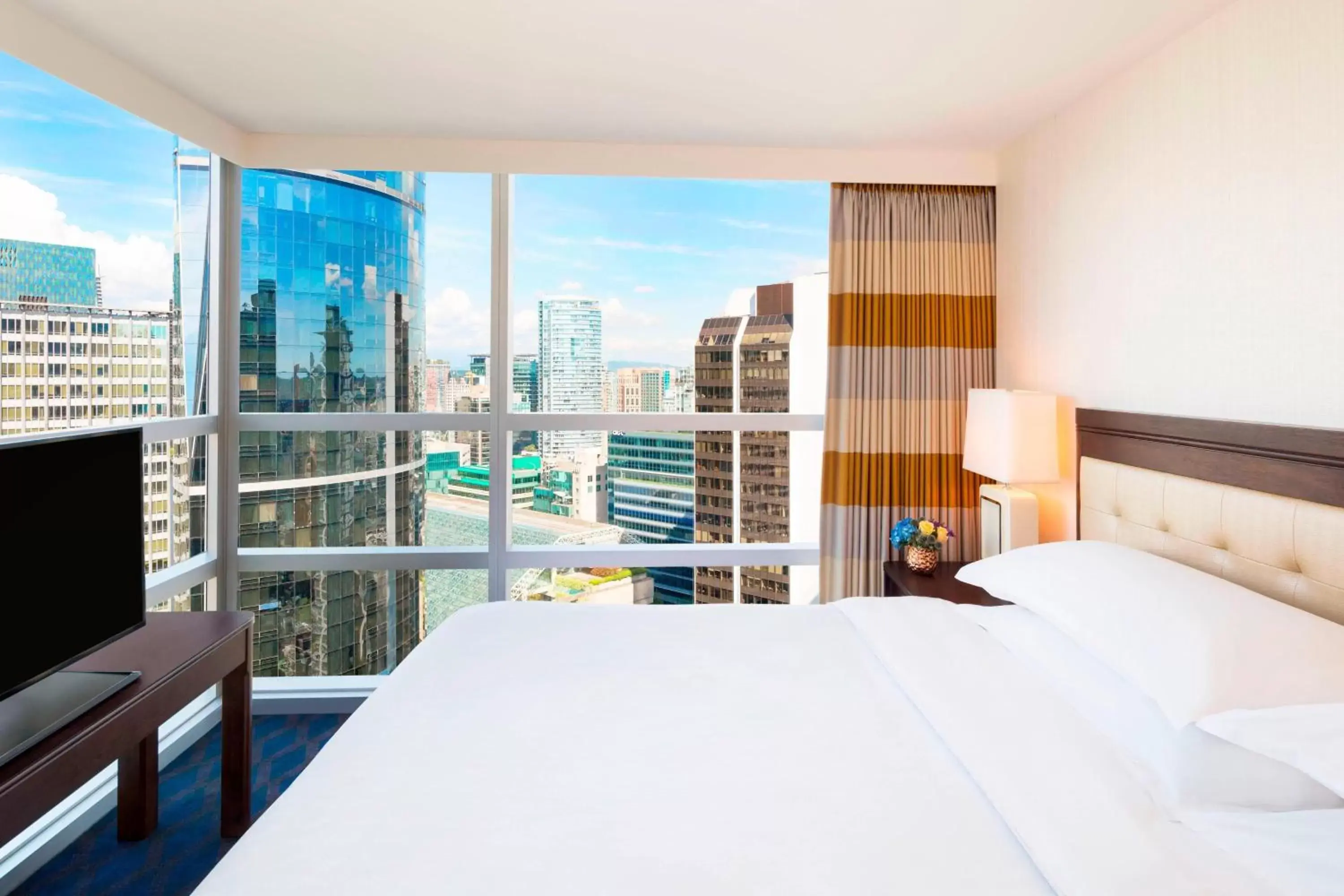 Bedroom in Sheraton Vancouver Wall Centre