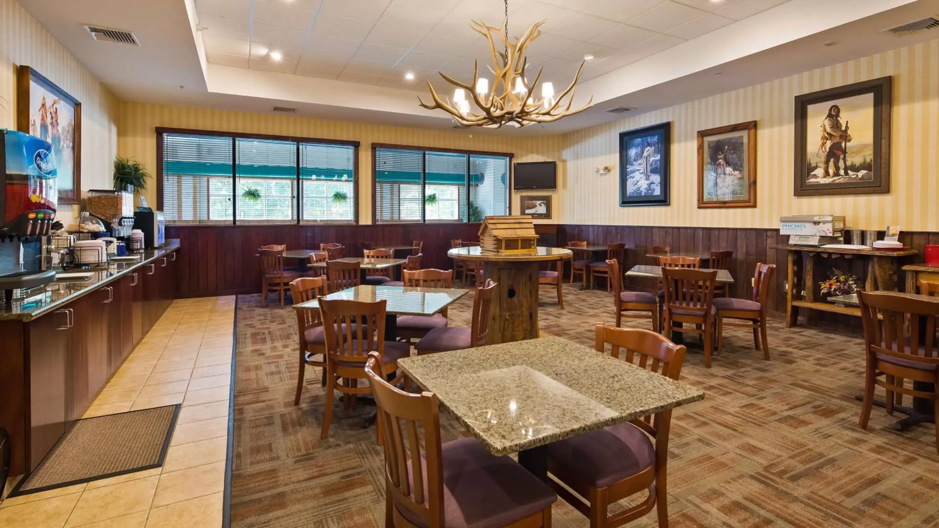 Restaurant/Places to Eat in Best Western Plus Crossroads Inn & Suites