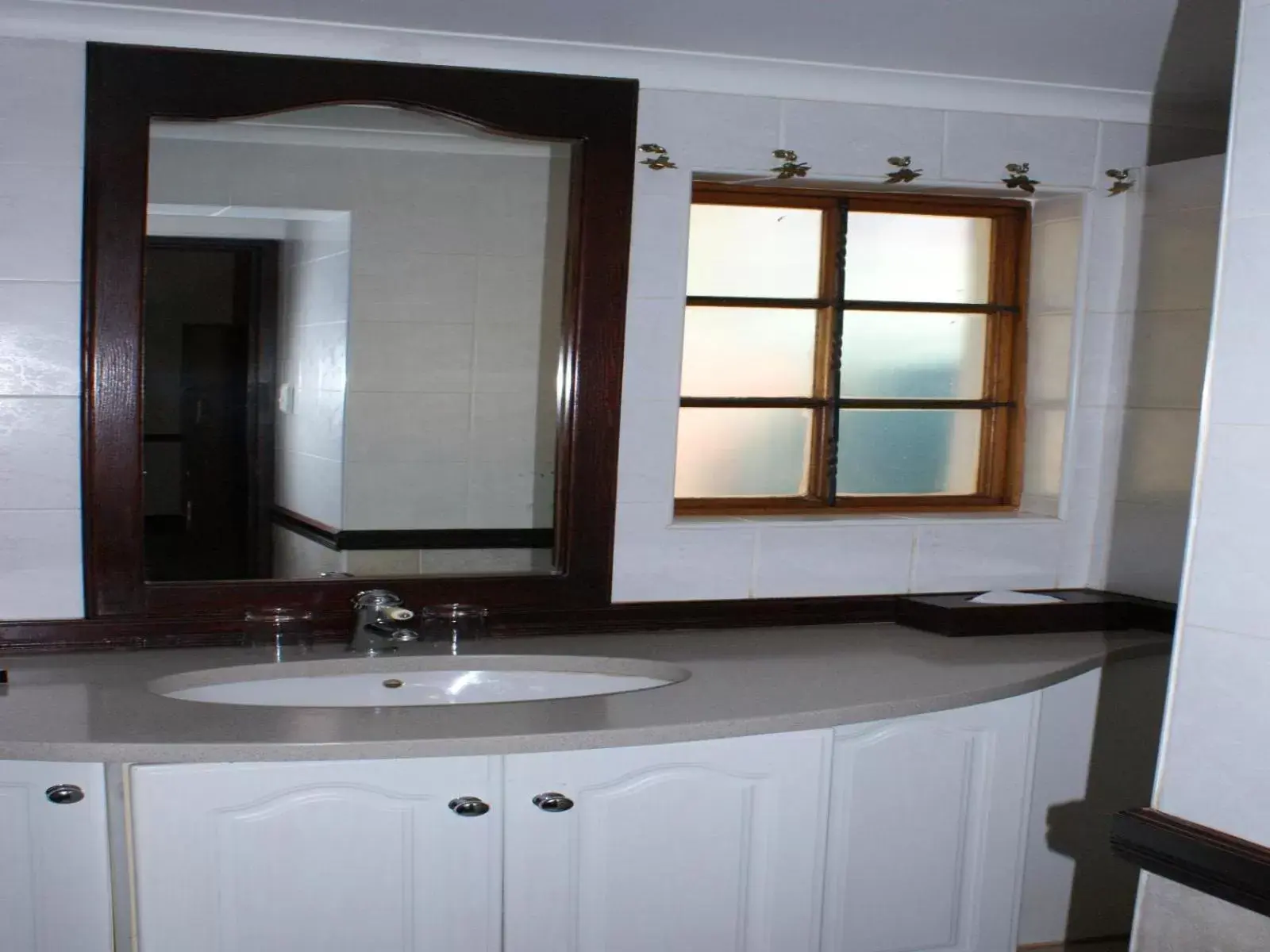 Bathroom in Kievits Kroon Gauteng Wine Estate