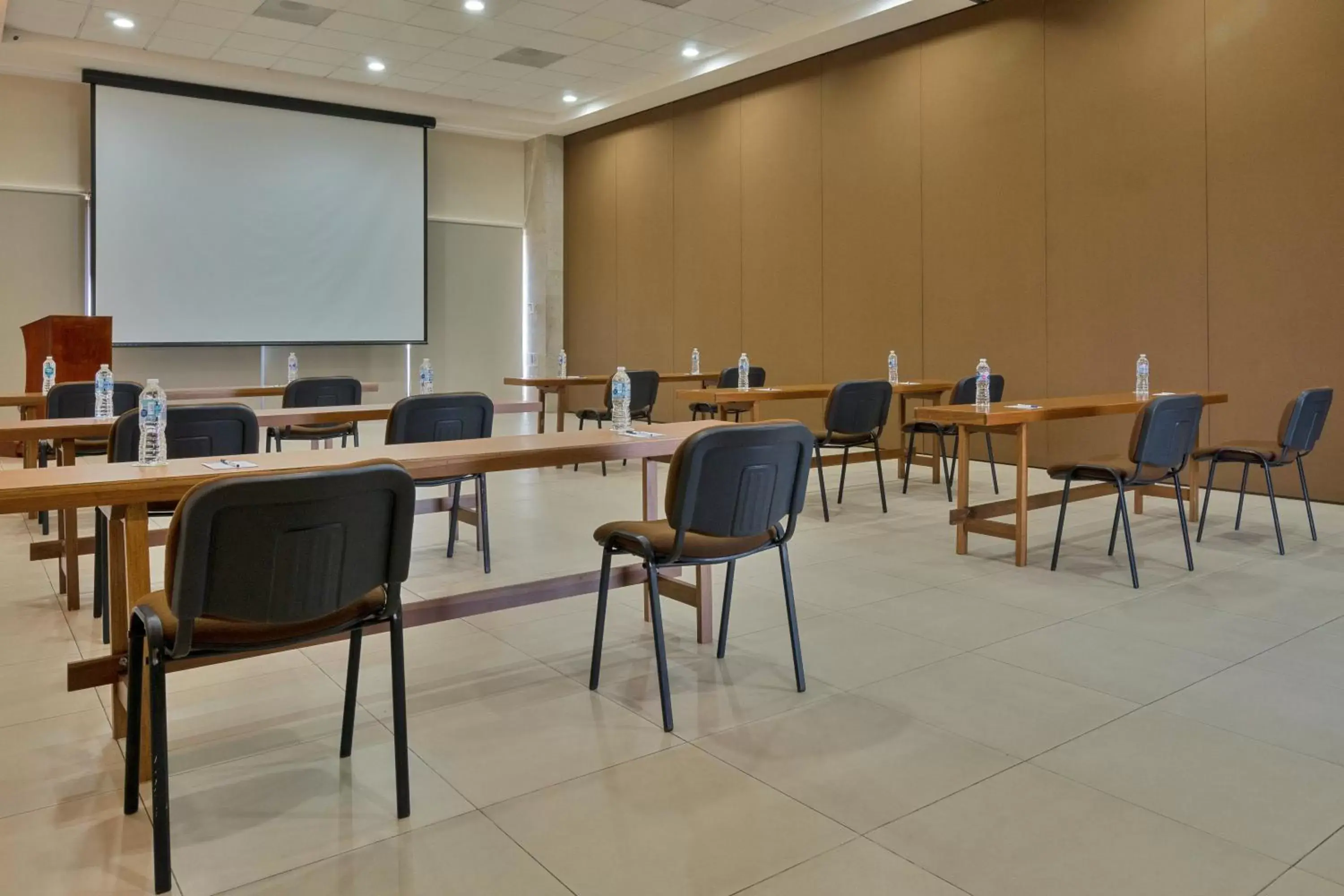 Meeting/conference room in Comfort Inn Córdoba