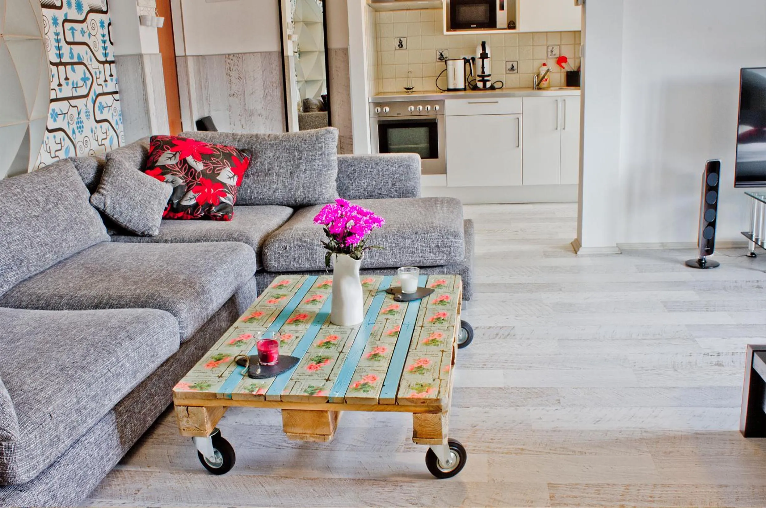 Kitchen or kitchenette in Royal Court Legerova