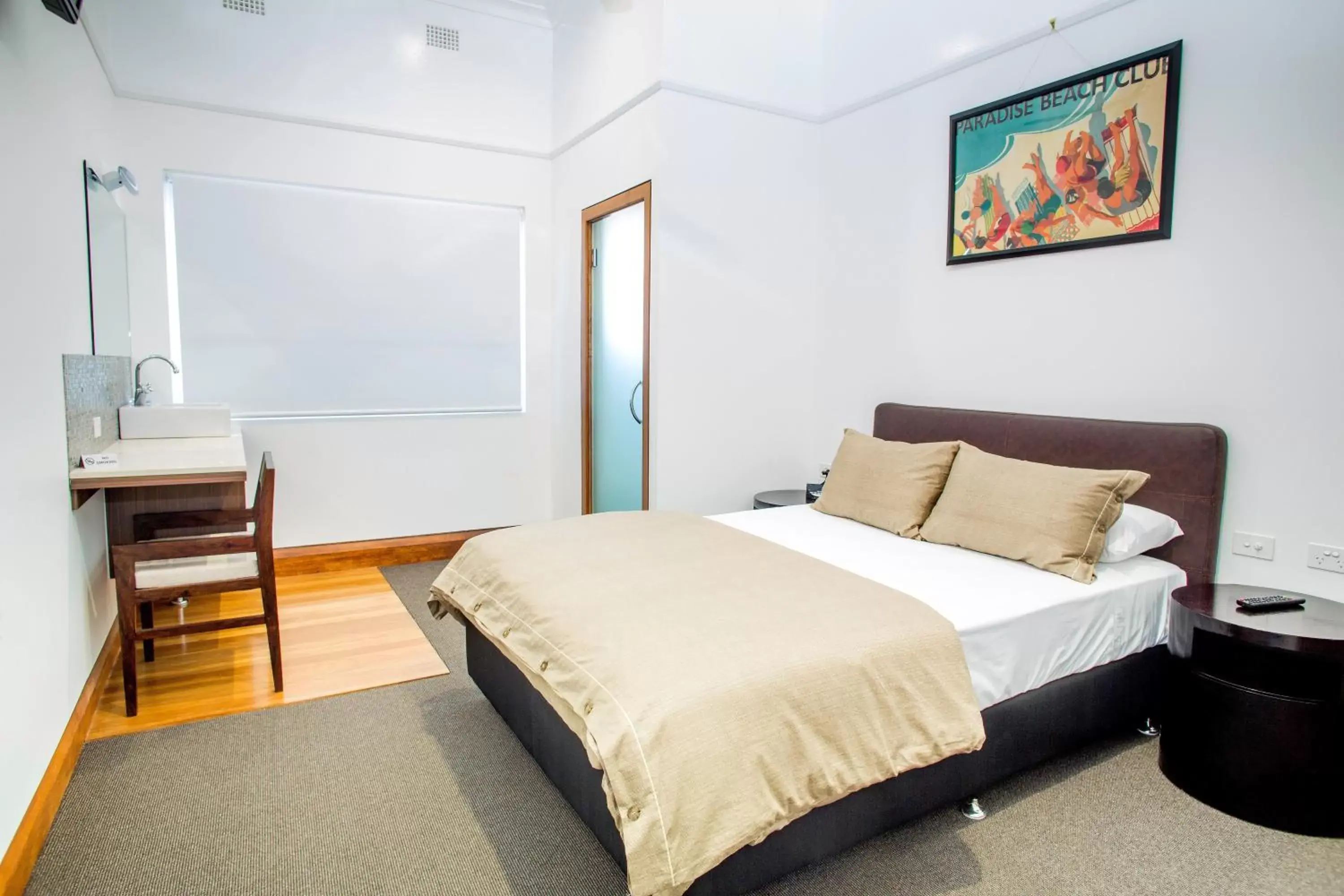 Bedroom, Bed in Pier Hotel Coffs Harbour