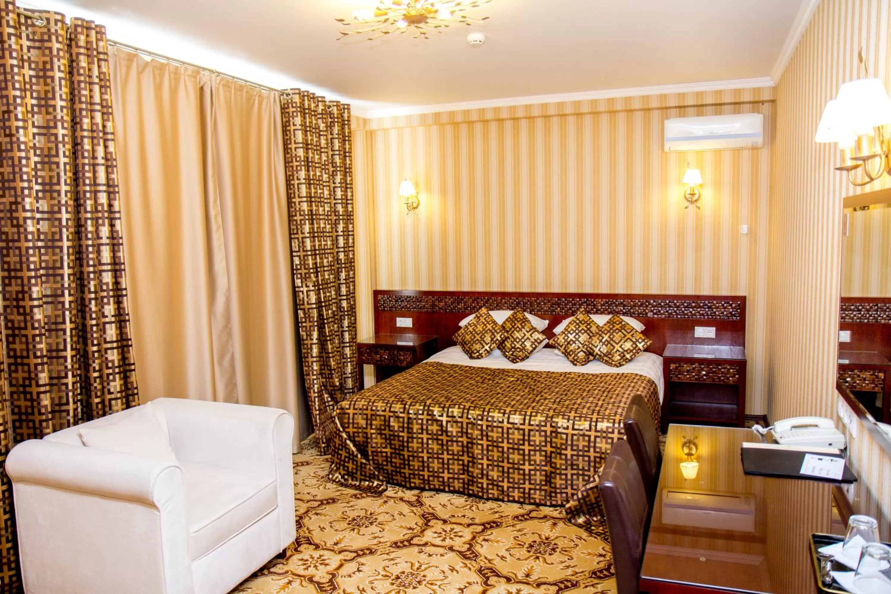 Bed in Klassik Hotel