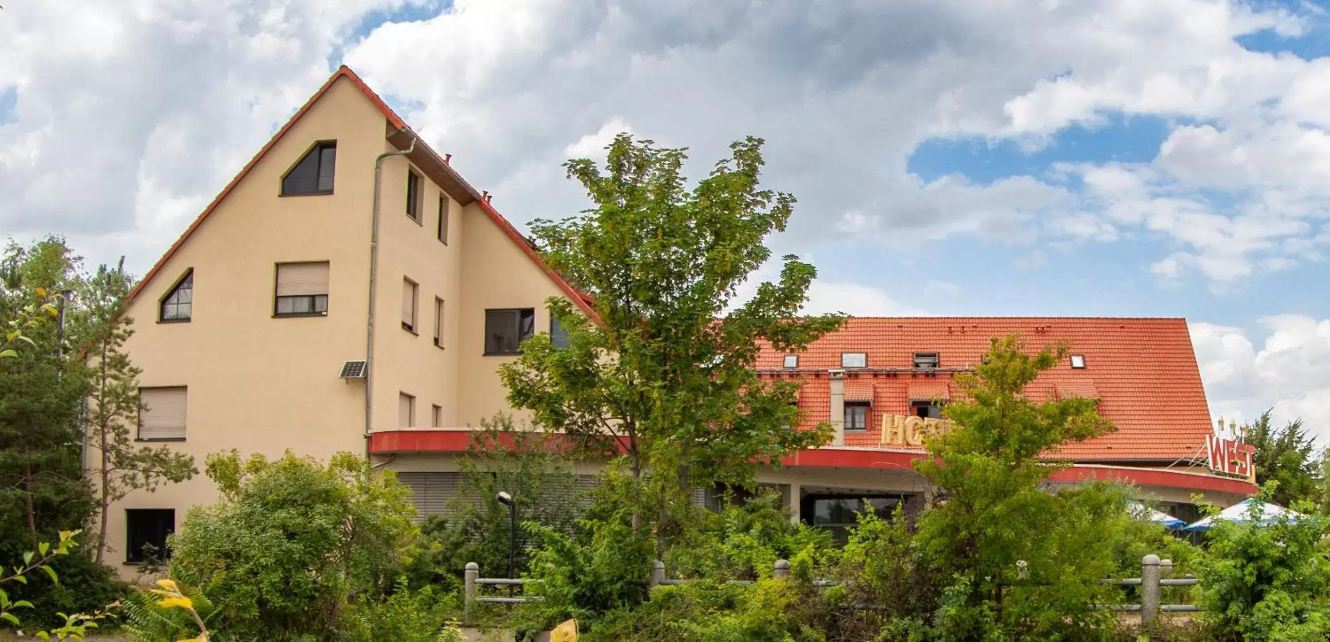 Property Building in WEST Hotel an der Sächsischen Weinstrasse