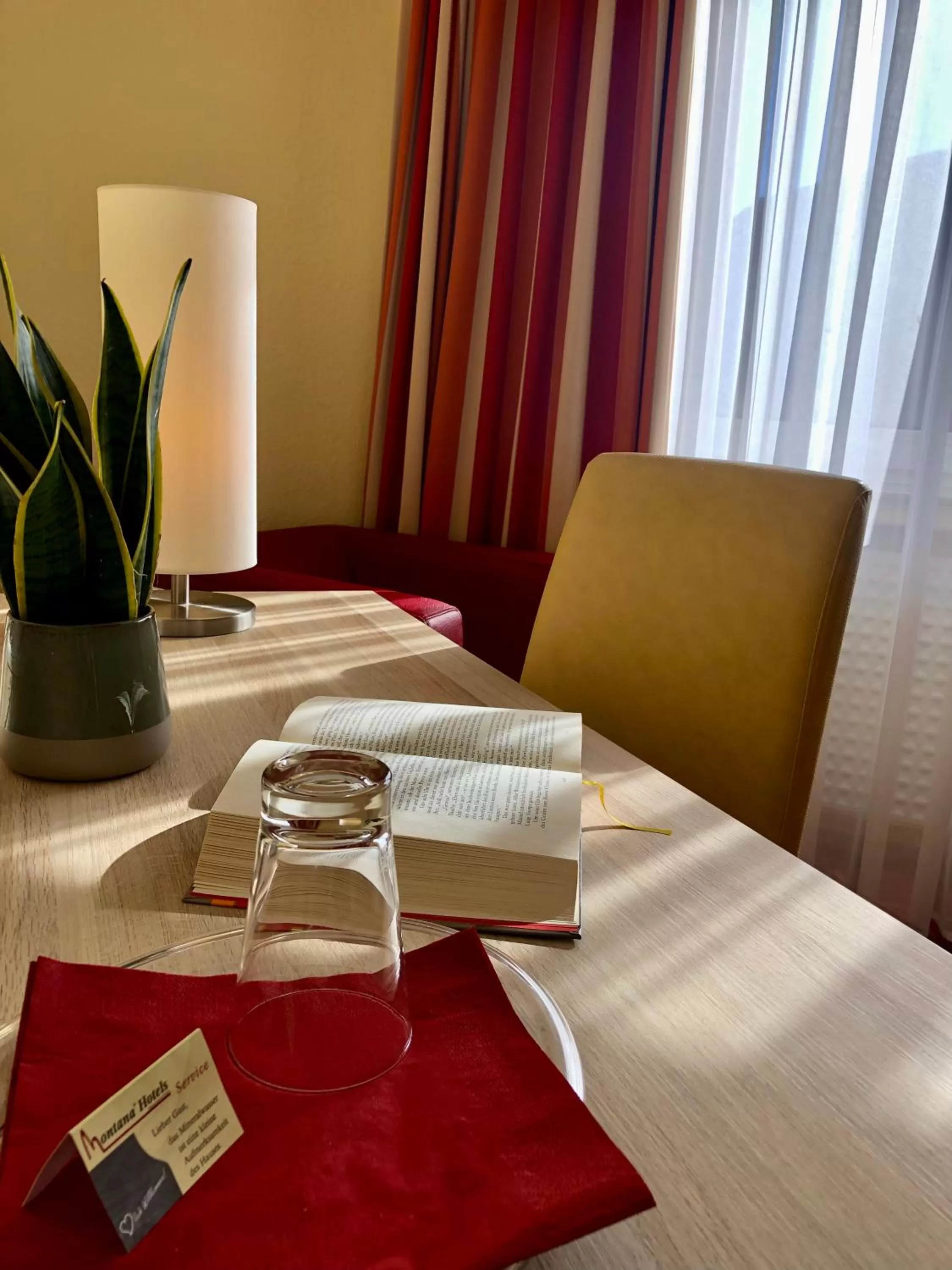 Bedroom in Montana Hotel Köln-Bonn Airport