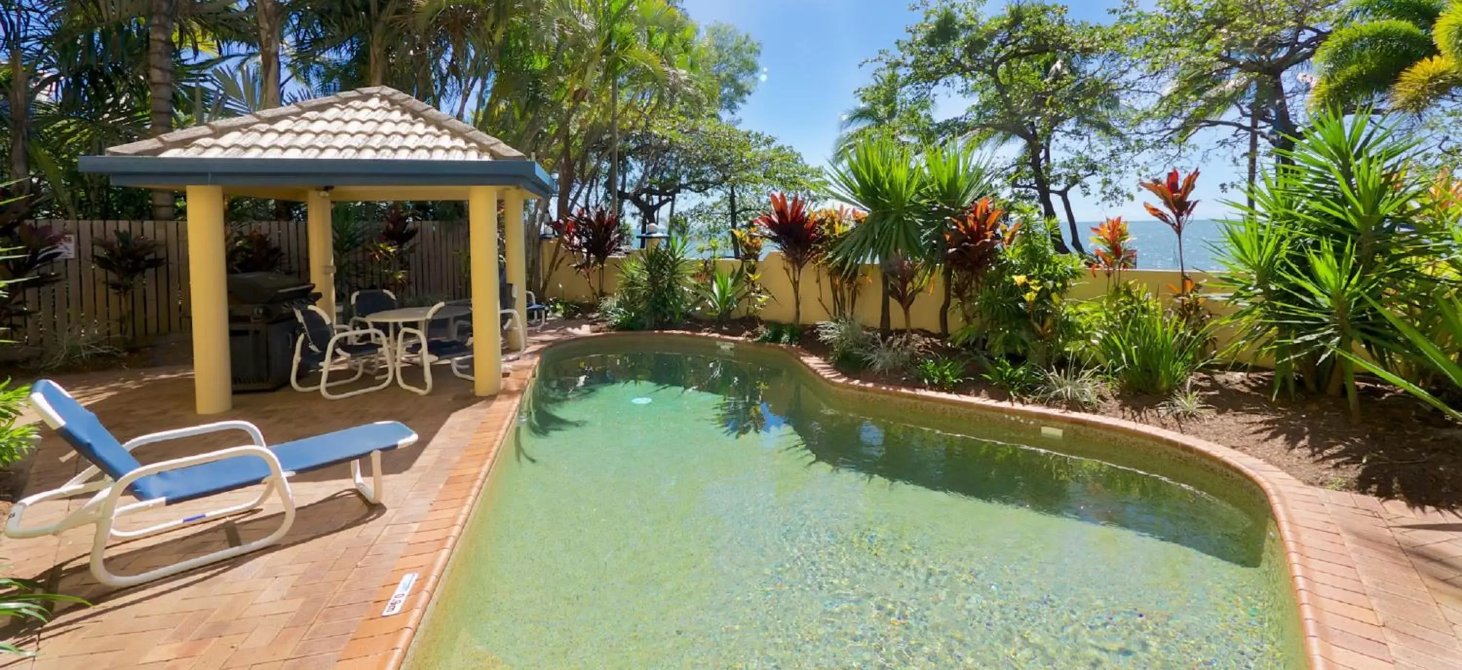 BBQ facilities, Swimming Pool in On The Beach