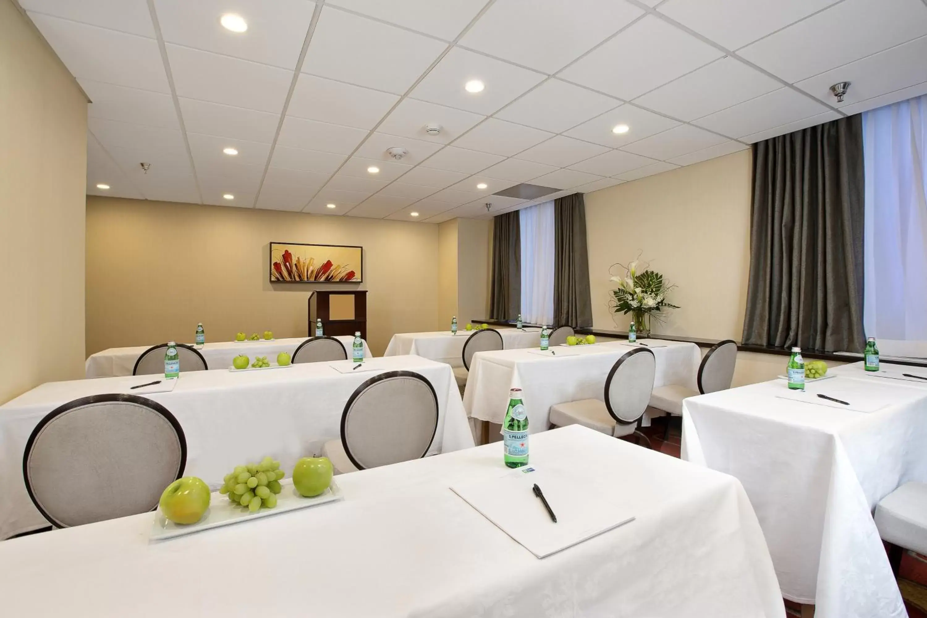 Meeting/conference room in Holiday Inn Express Denver Downtown, an IHG Hotel