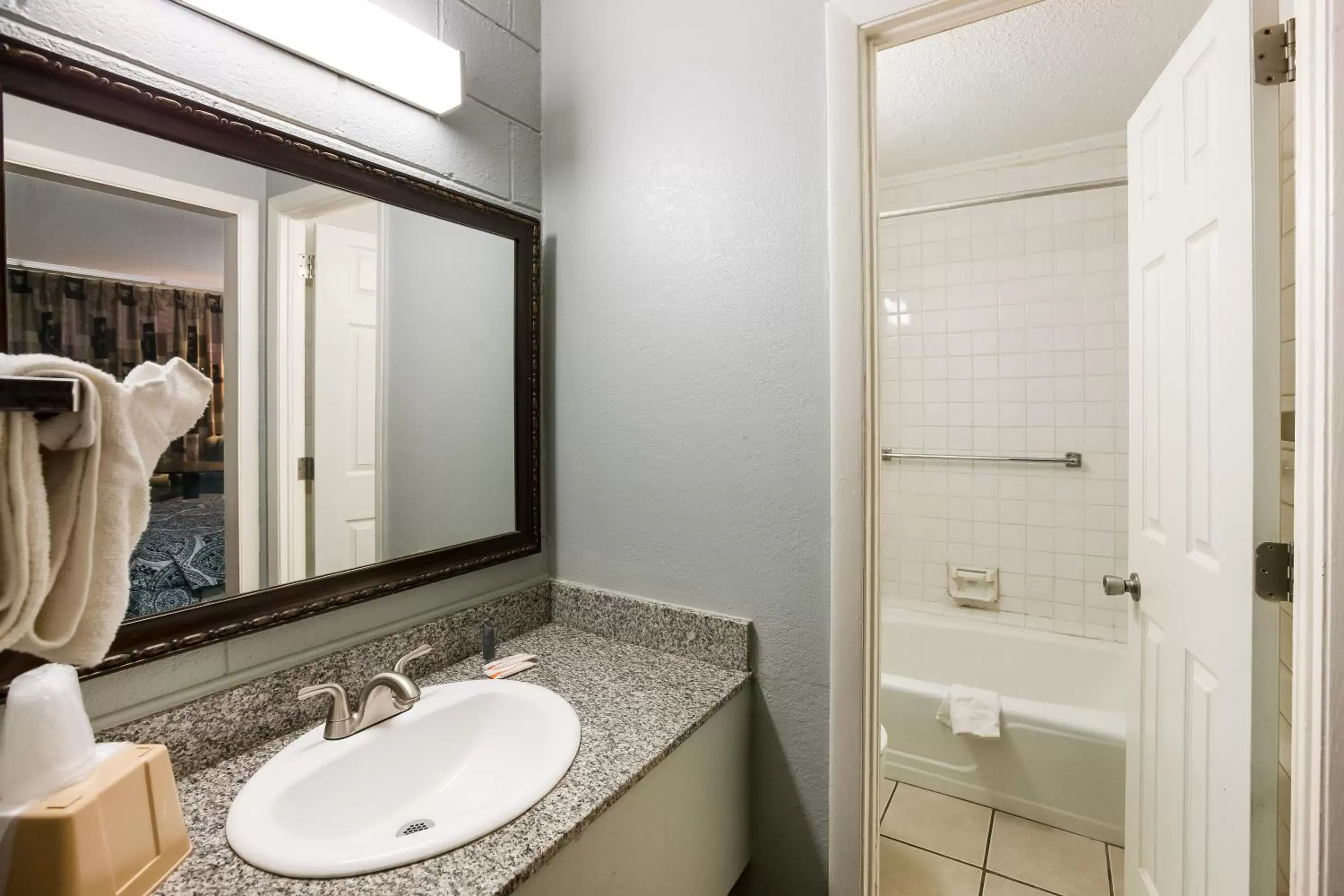 Shower, Bathroom in Knights Inn Fayetteville - Fort Bragg