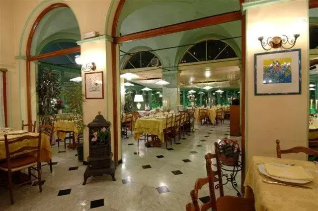 Restaurant/Places to Eat in Da O Vittorio