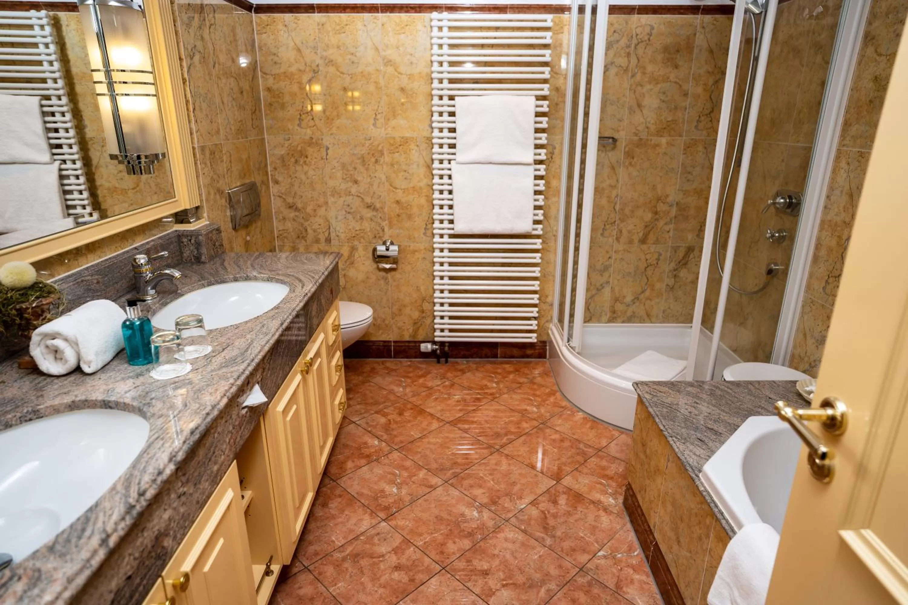 Shower in Hotel Strandperle