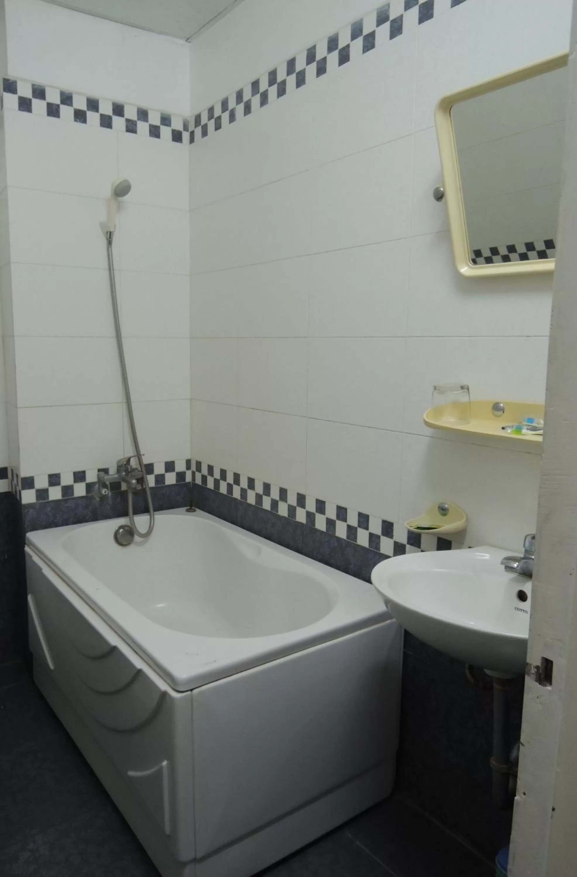 Bathroom in Hoang Cuong Hotel