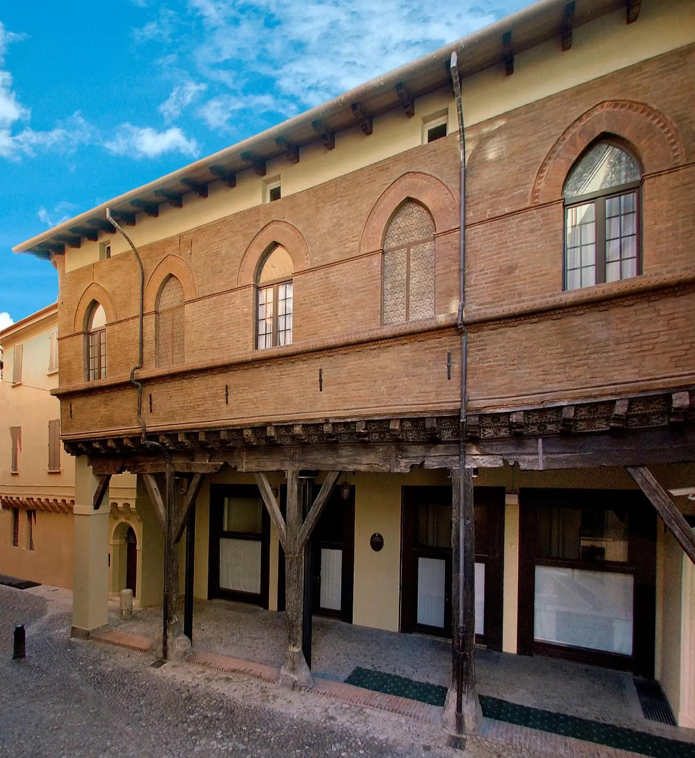 Facade/entrance, Property Building in Hotel Corona d'Oro