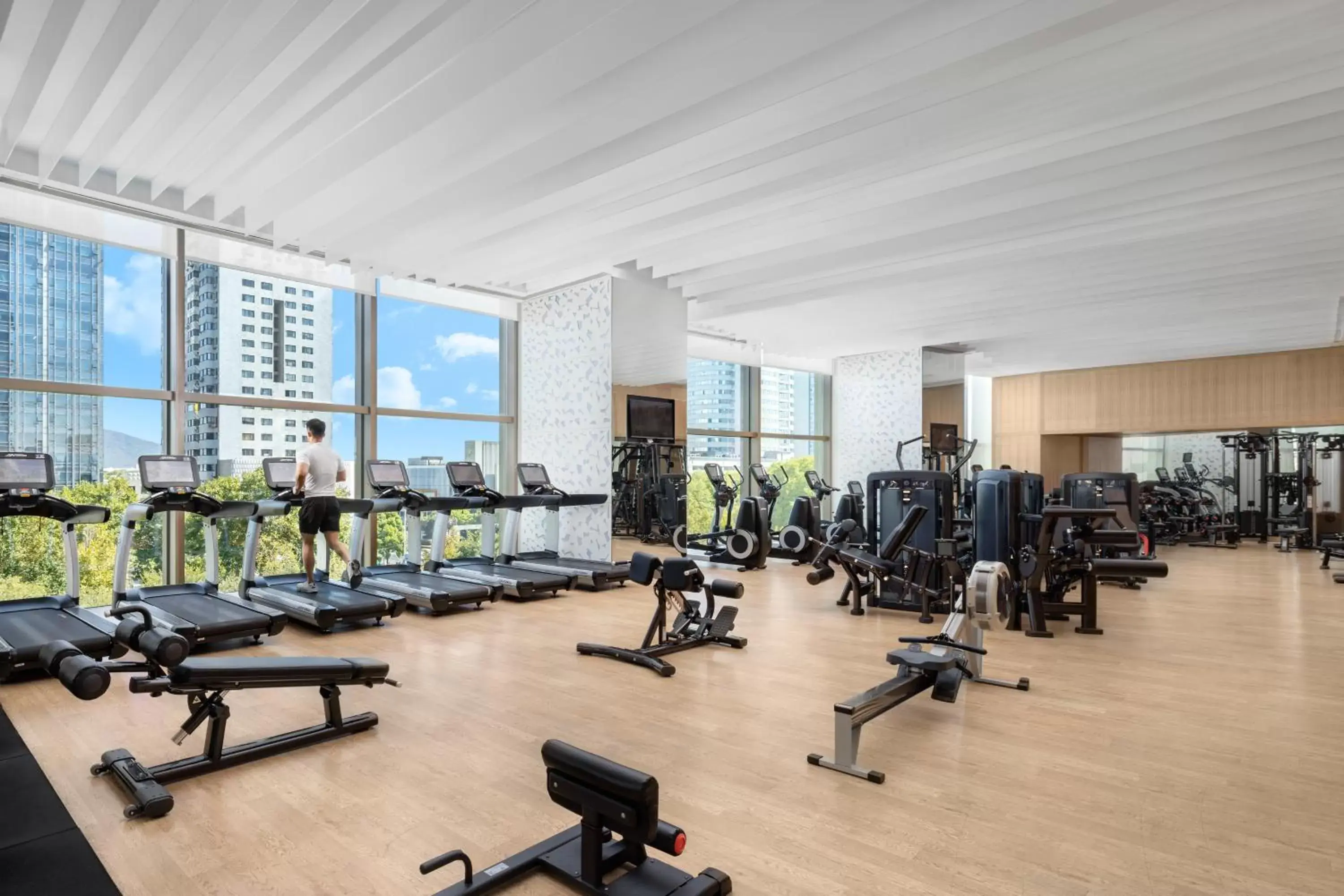 Fitness centre/facilities in Shangri-La Nanjing Fitness centre/facilities in Shangri-La Nanjing