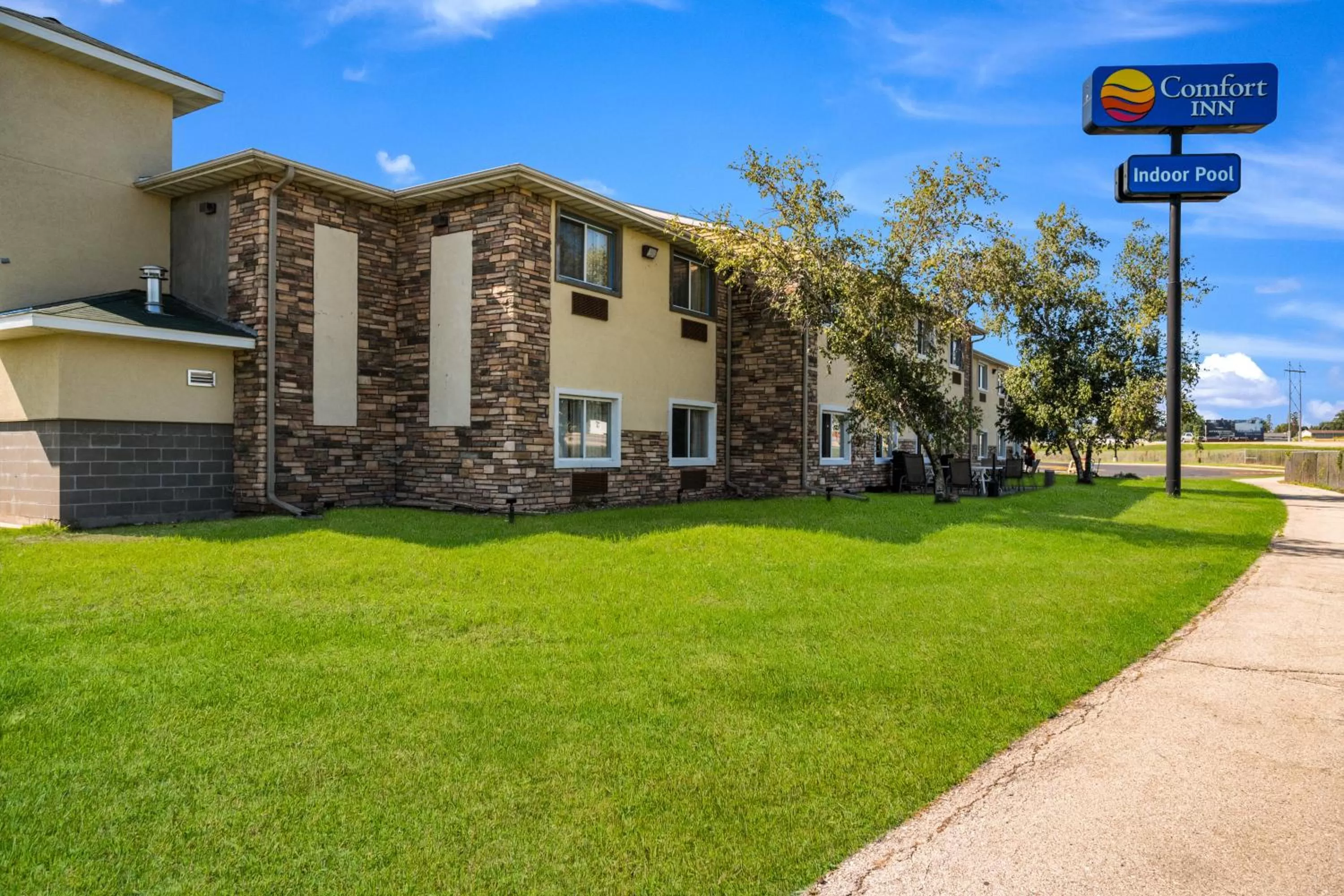 Property building in Comfort Inn Onalaska - La Crosse Area