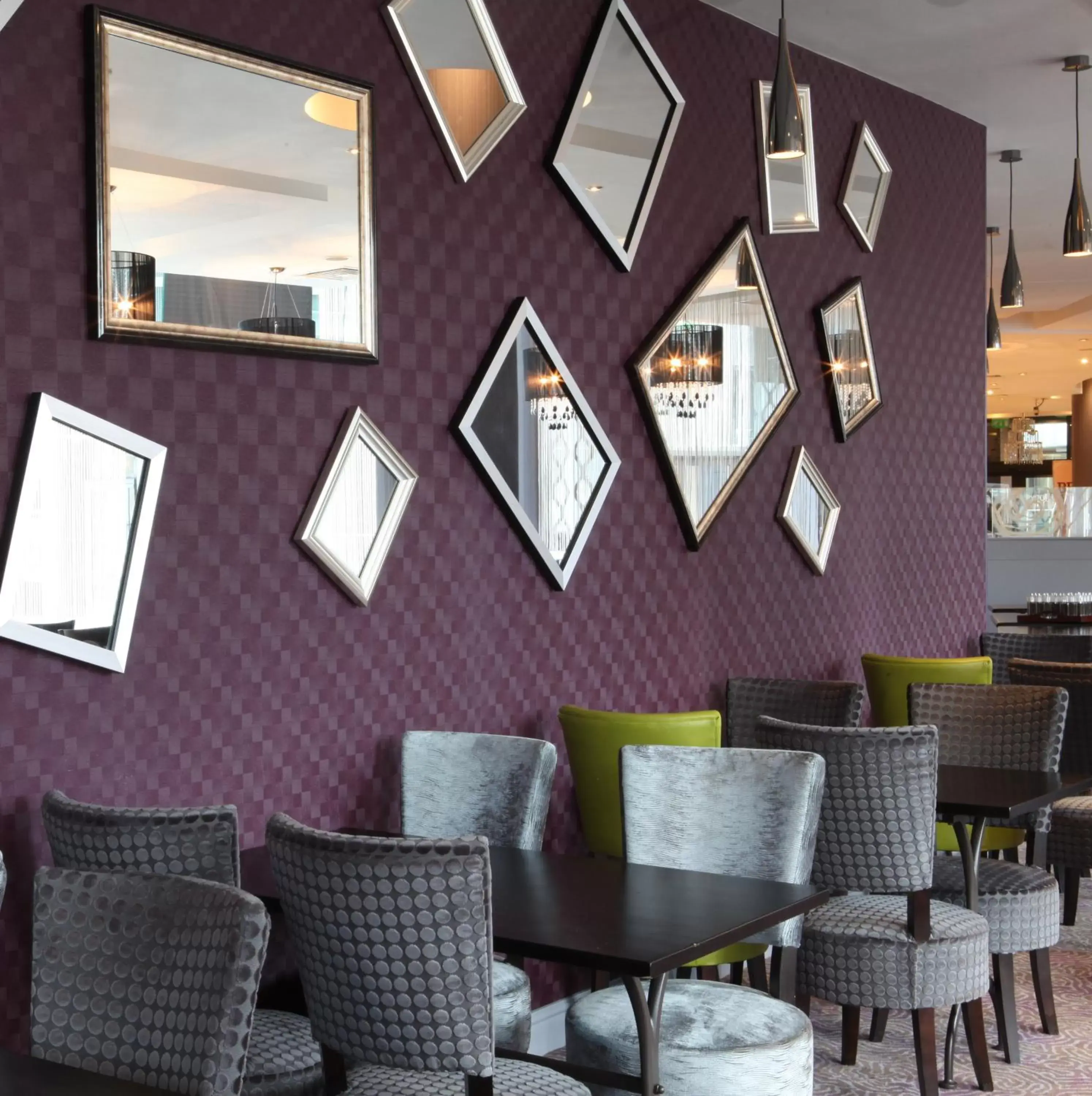 Lounge or bar, Restaurant/Places to Eat in Leonardo Hotel Leeds - formerly Jurys Inn Leeds