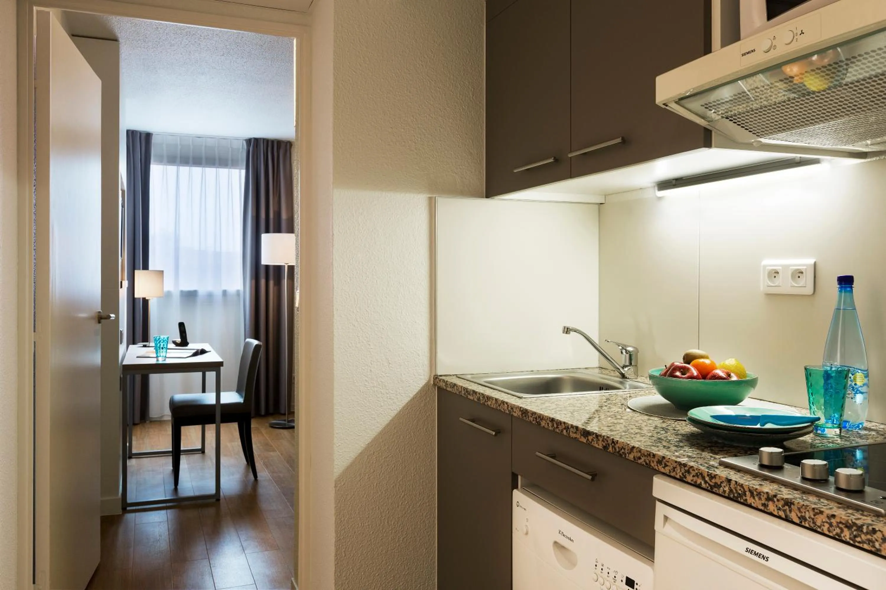 Kitchen or kitchenette in Citadines Wilson Toulouse