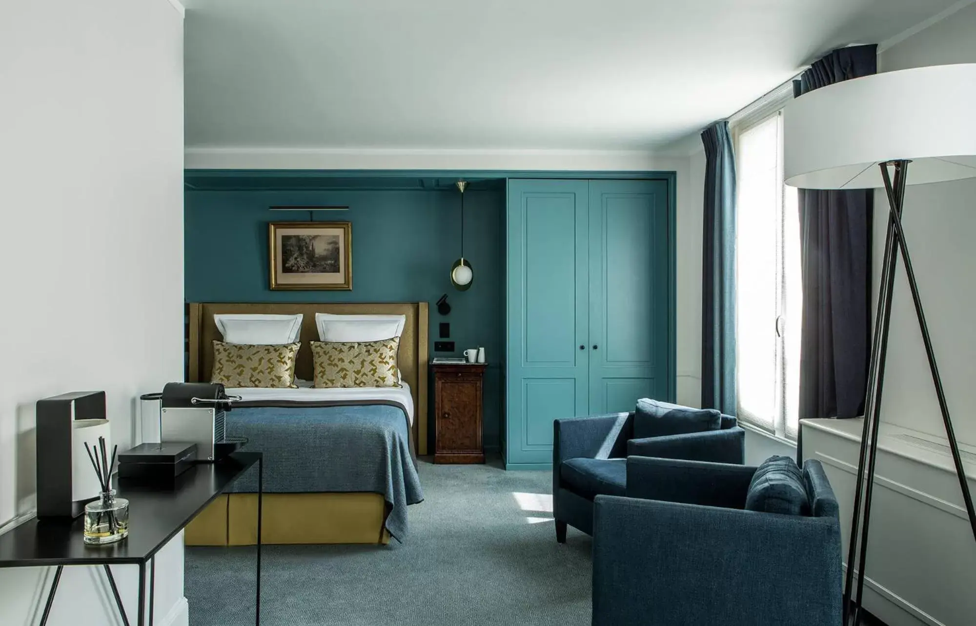 Bedroom, Seating Area in Hôtel Brighton - Esprit de France