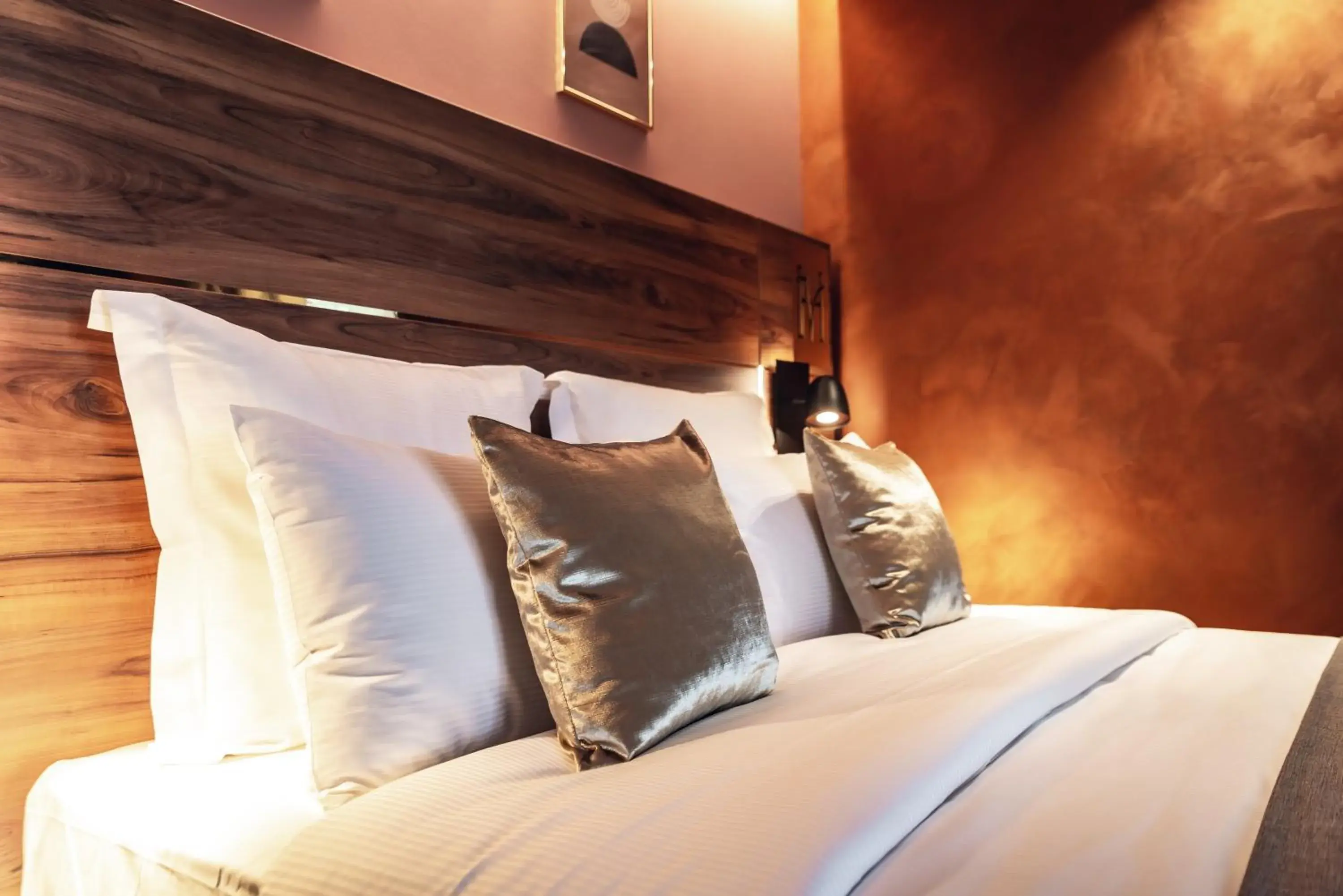 Bed in Hotel des Vosges BW Premier Collection