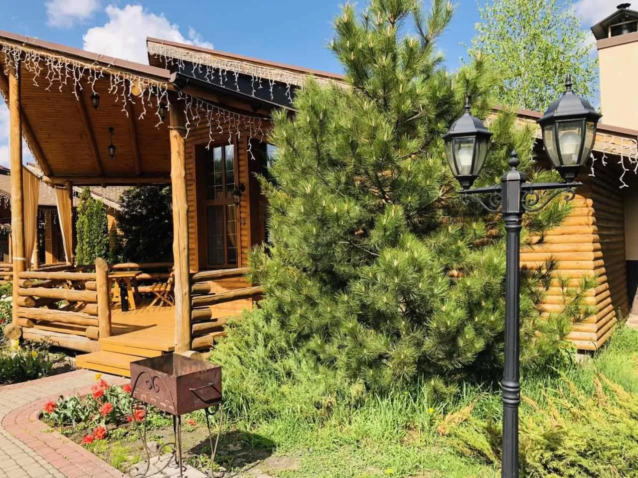 Facade/entrance in Petrovskyi Brovar