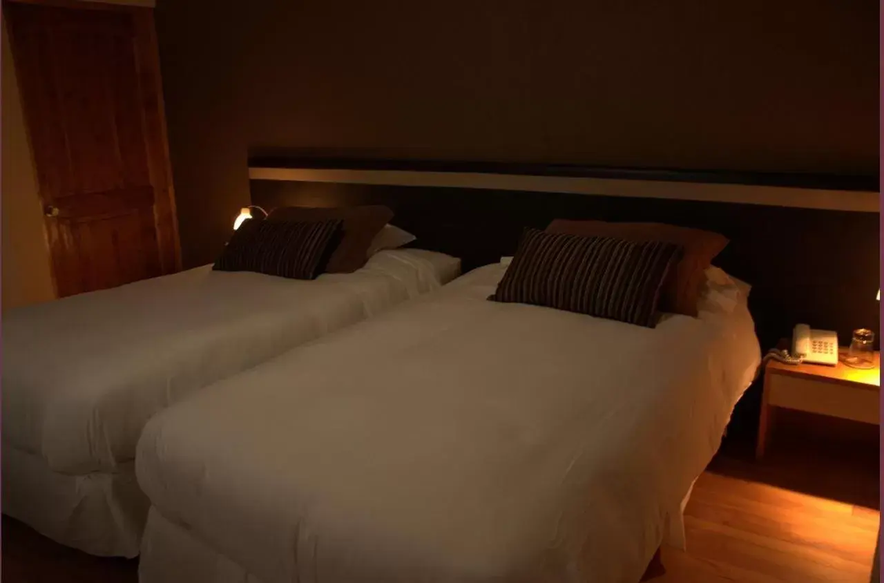 Deluxe Twin Room - single occupancy in Hotel Puerto de Vega Deluxe Twin Room - single occupancy in Hotel Puerto de Vega