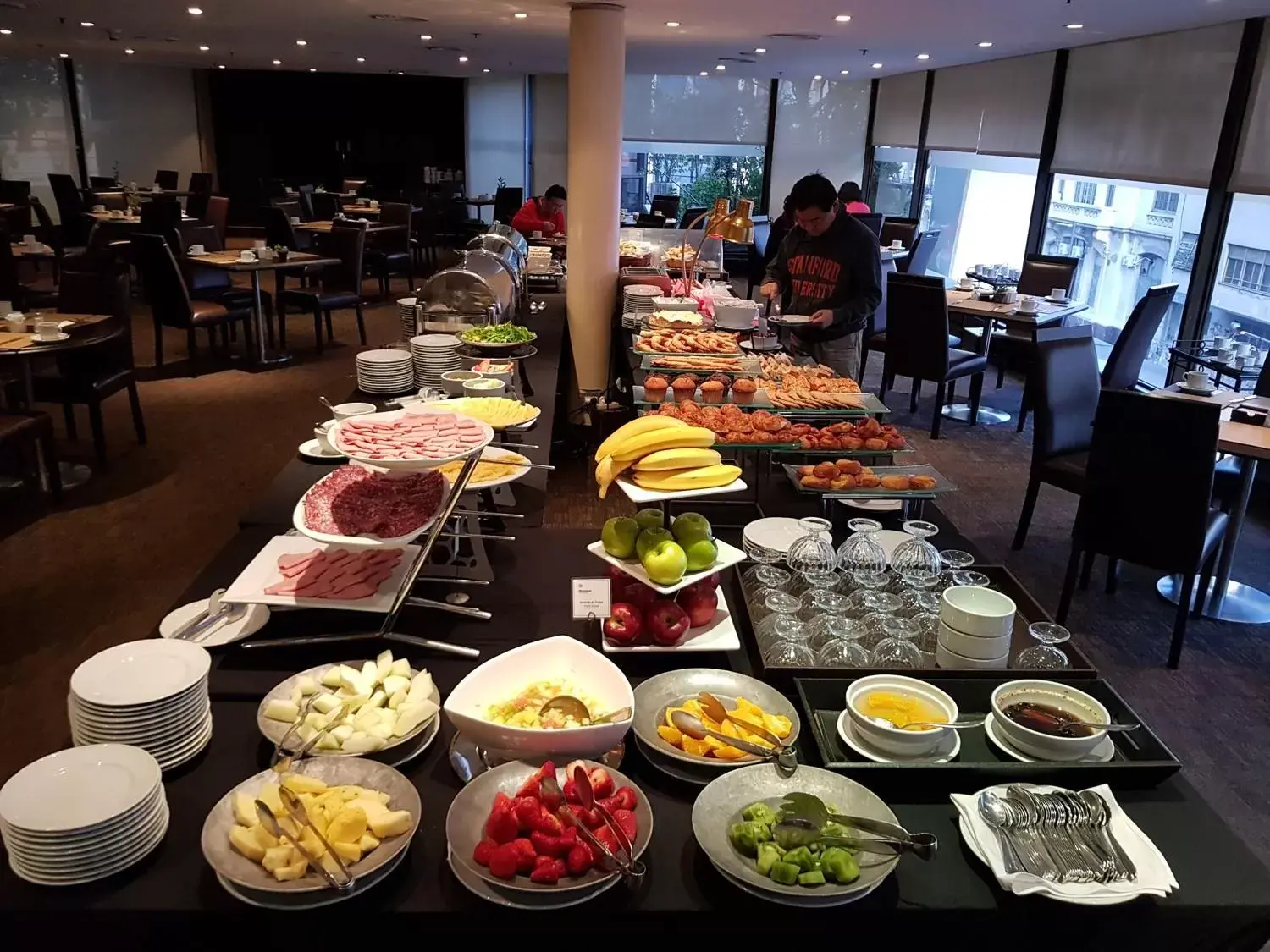 Buffet breakfast, Restaurant/Places to Eat in Libertador Hotel